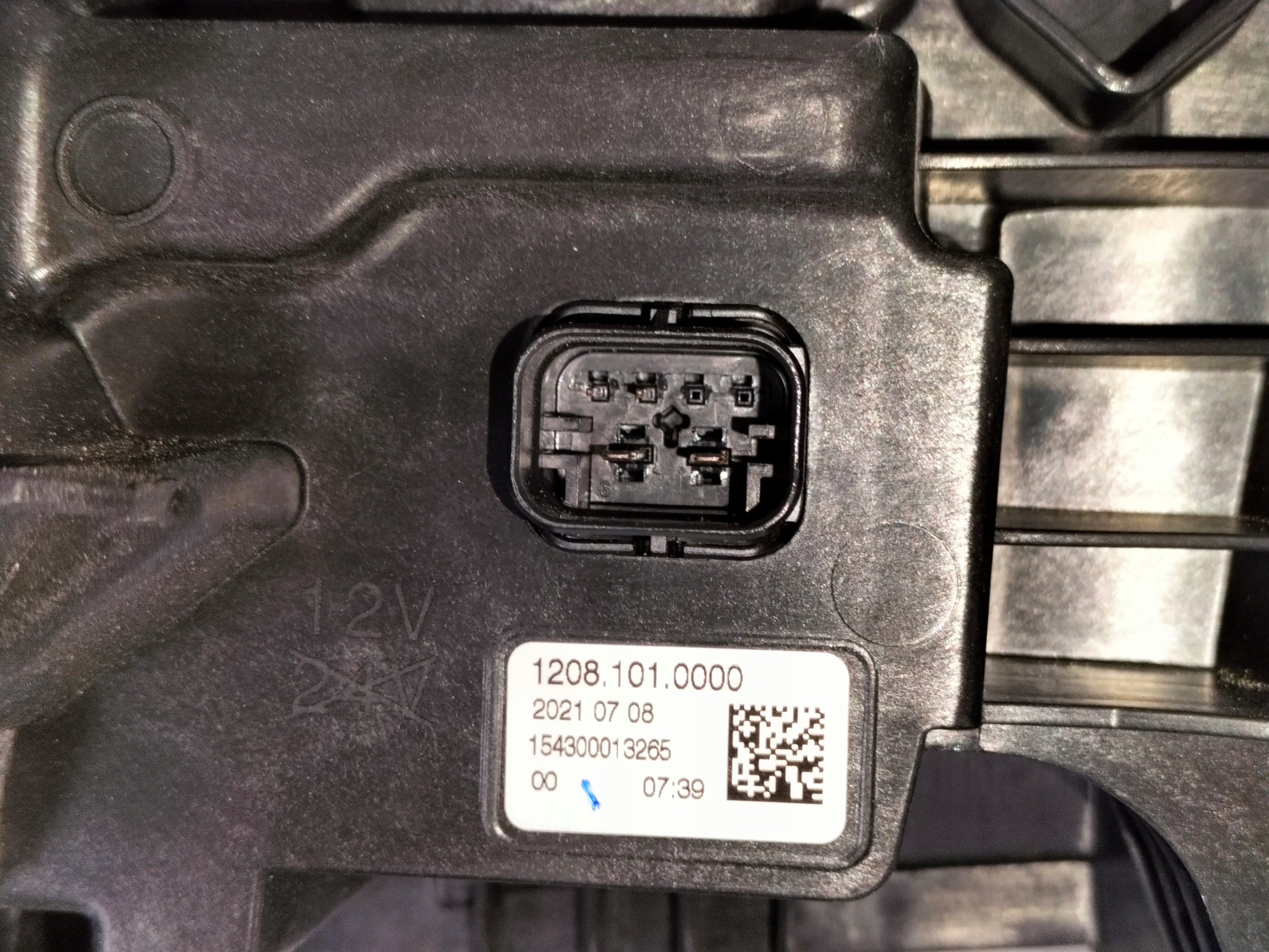 LAVE PREDNE SVETLO BMW 2 U06 ACTIVE TOURER 21-