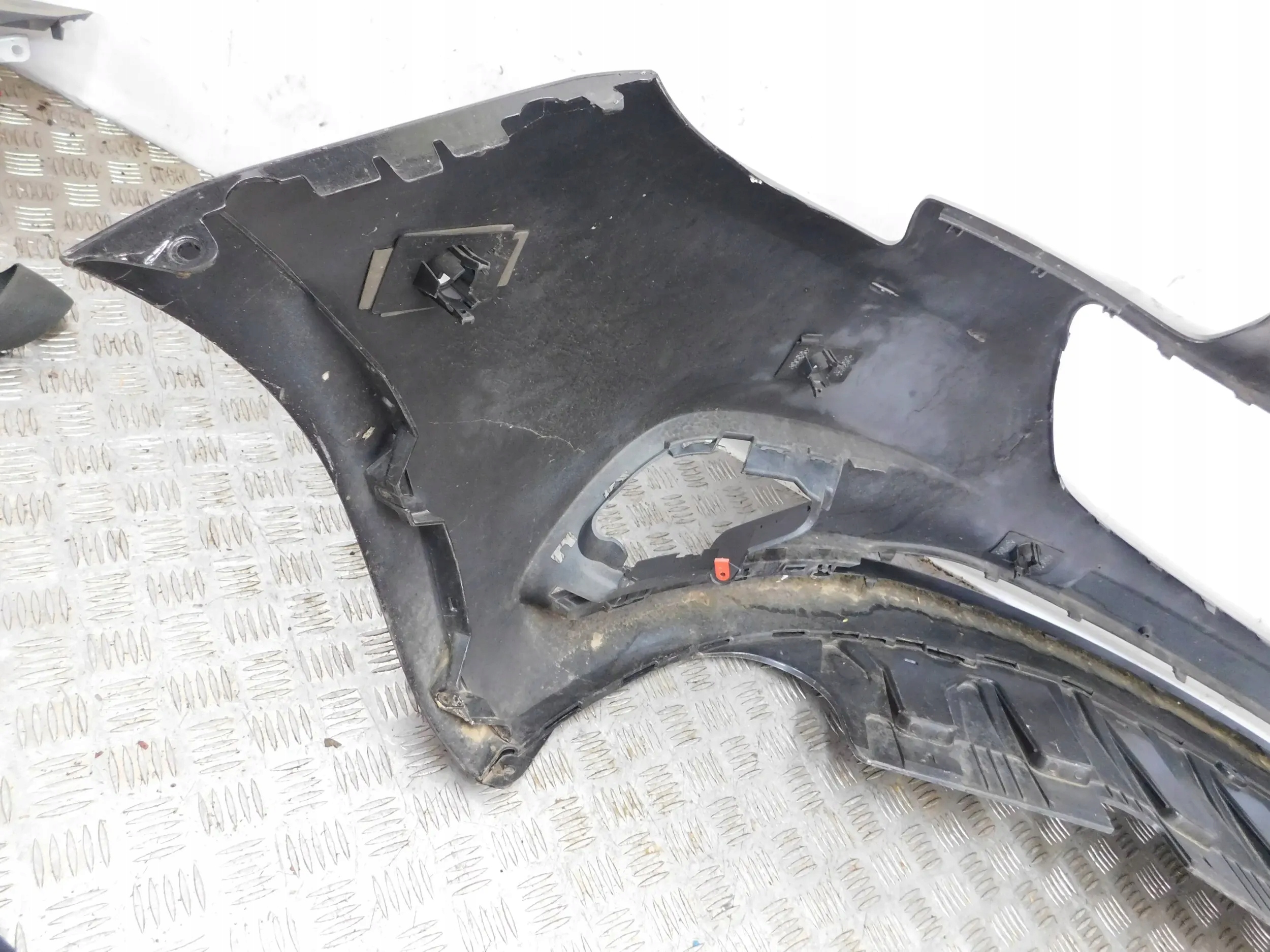 PREDNÝ NÁRAZNÍK OPEL CORSA E PDC
