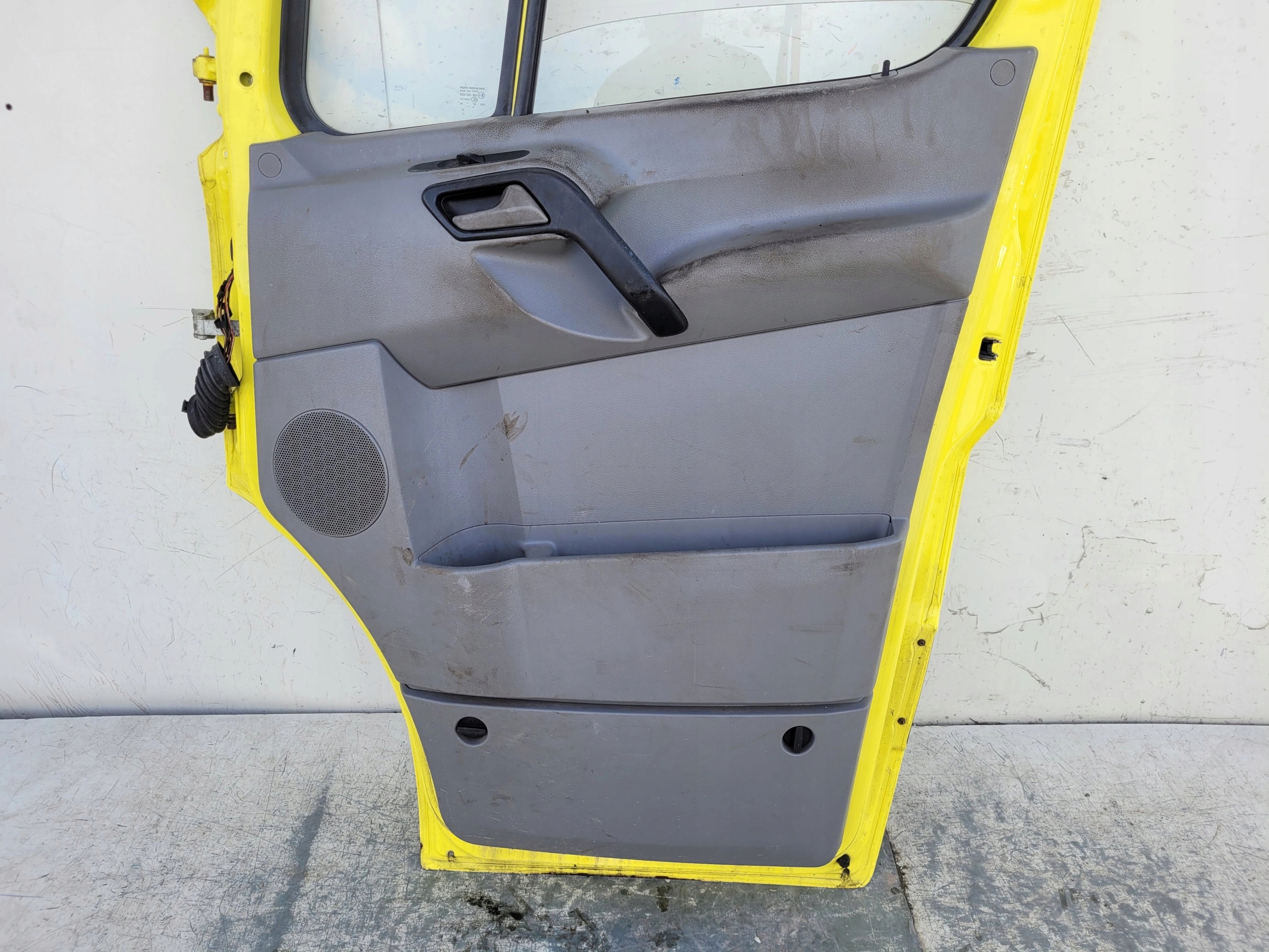 MERCEDES SPRINTER 906 CRAFTER DVERE PREDNÉ PRAVÉ