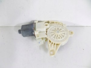 LAVY PREDNY MOTORCEK STAHOVANIA OKNA MERCEDES C KLASA W204 LAVY PREDNY MOTORCEK STAHOVANIA OKNA MERCEDES C KLASA W204