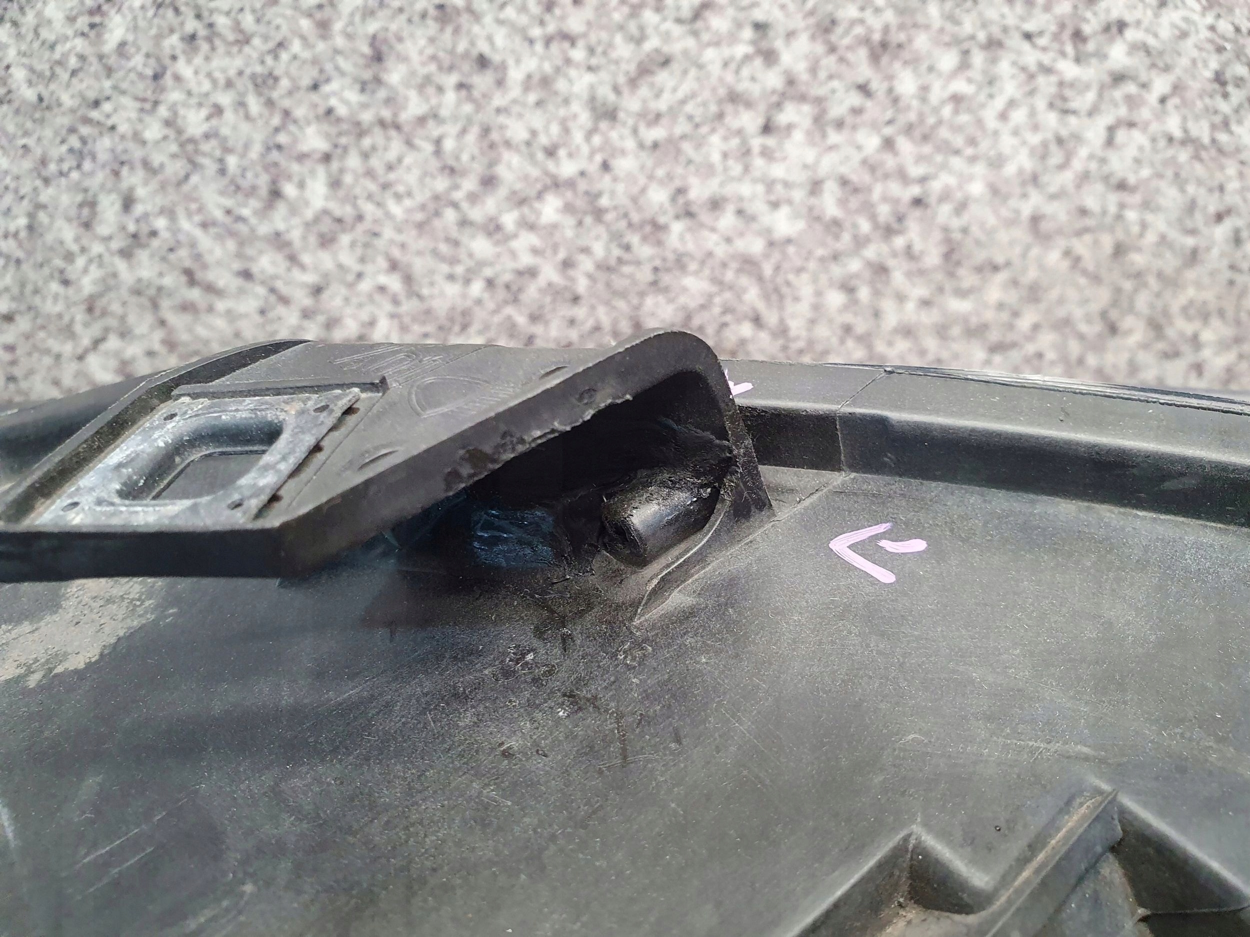 Audi A4 B7 8E 8H 05-07 XENON ĽAVÉ PREDNÉ SVETLO LAVA