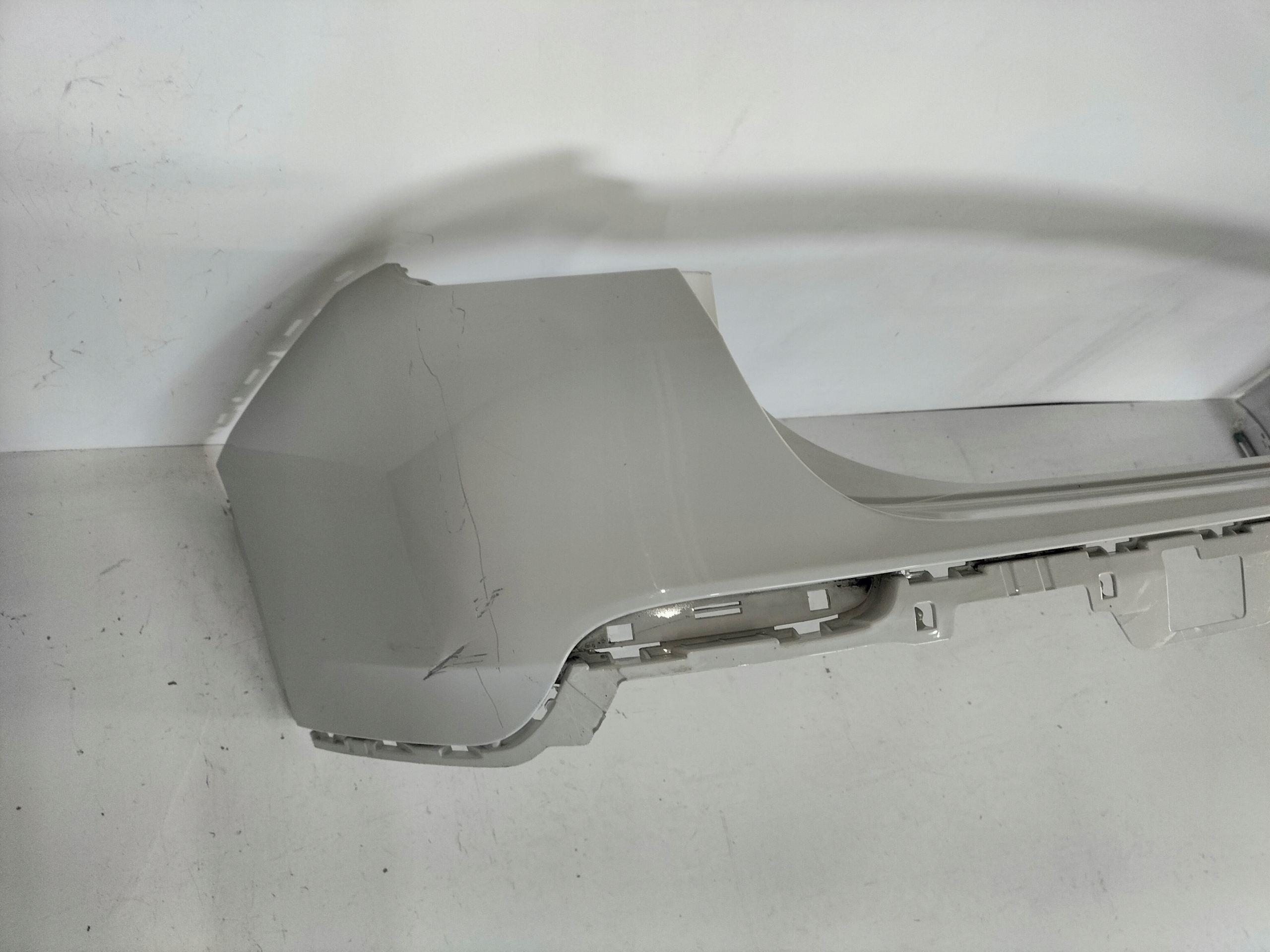 ZADNÝ NÁRAZNÍK BMW X1 E84 09-13