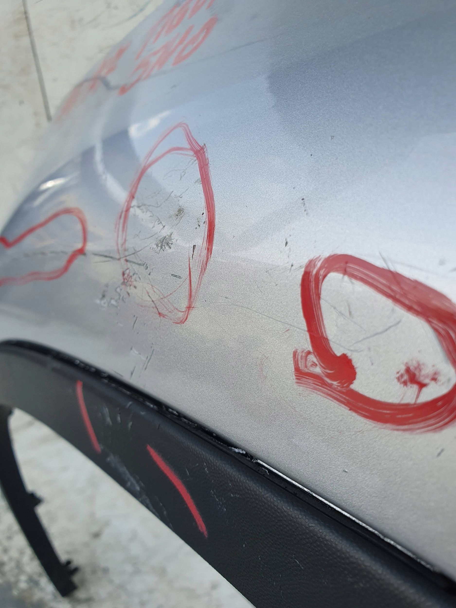 VwTiguan 1 5n ĽAVÝ PREDNÝ BLATNÍK
