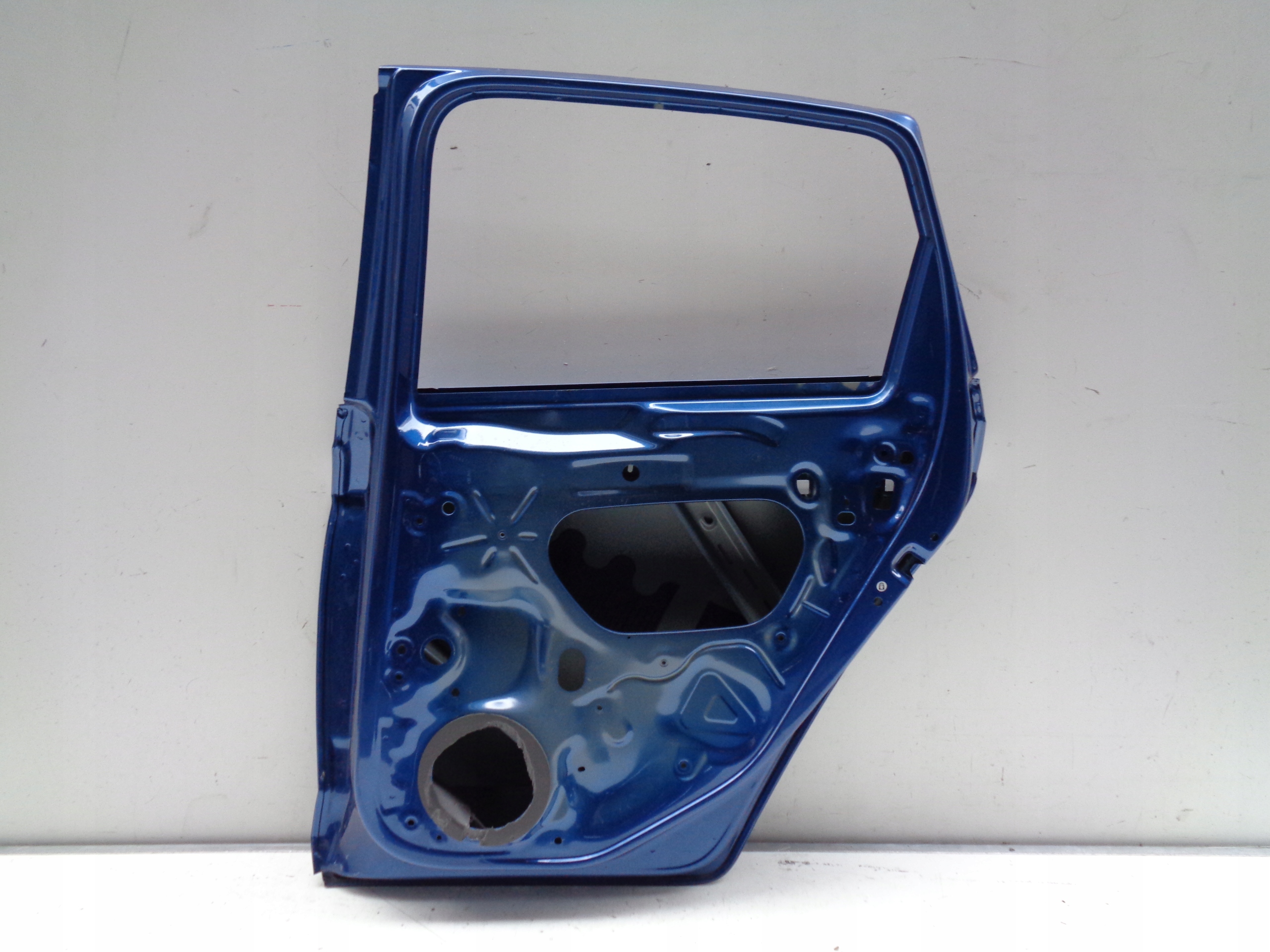 PRAVE ZADNE DVERE VW POLO 2G 2G0 17- NR 37870