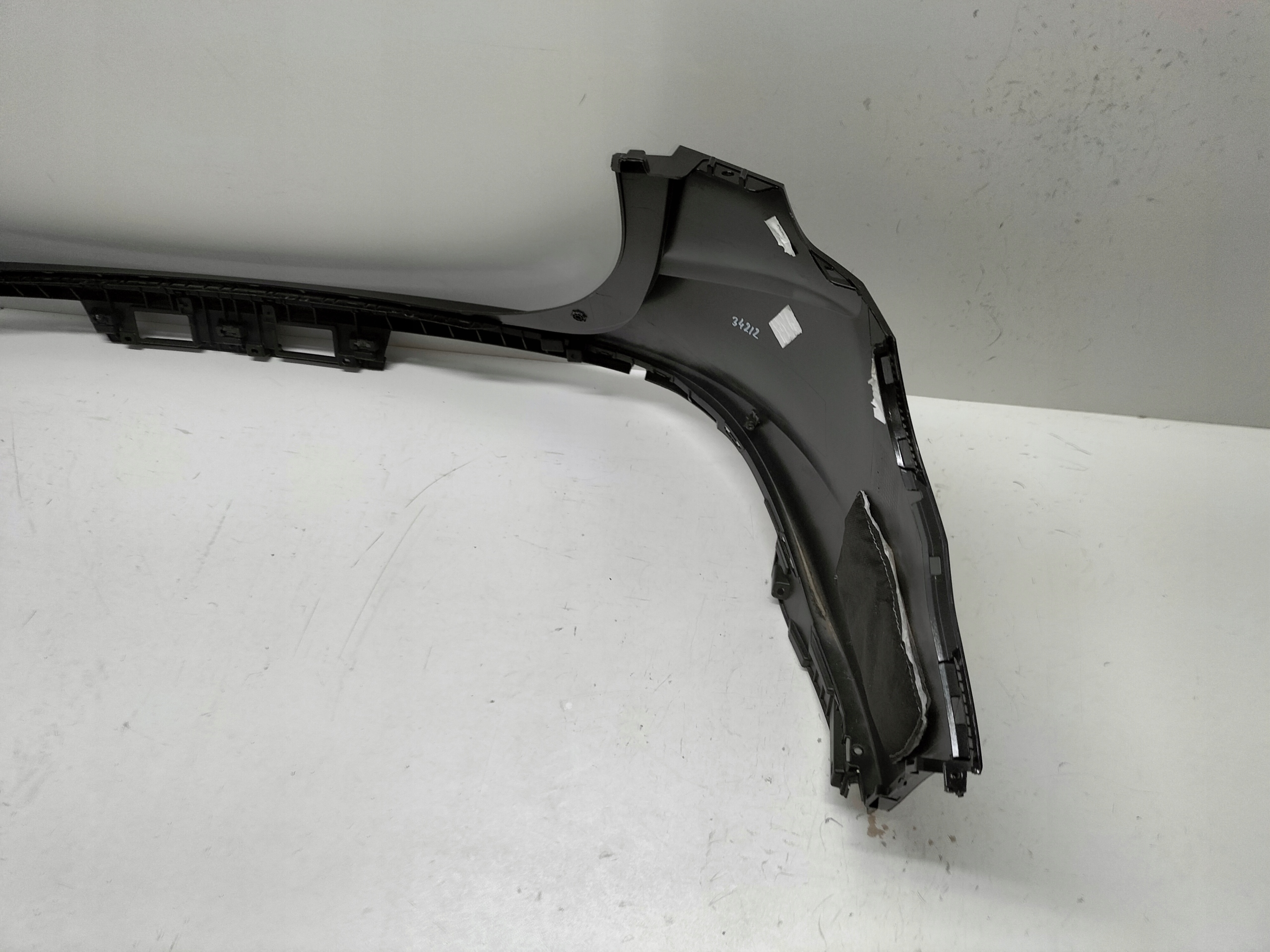 ZADNÝ NÁRAZNÍK HYUNDAI SANTA FE IV LIFT 21-