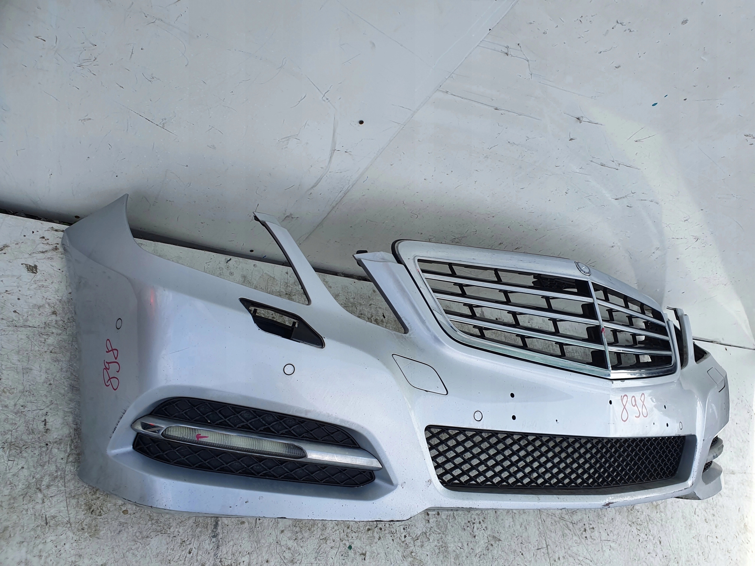 MERCEDES W212 E KLASA AVANTGARDE PREDNÝ NÁRAZNÍK