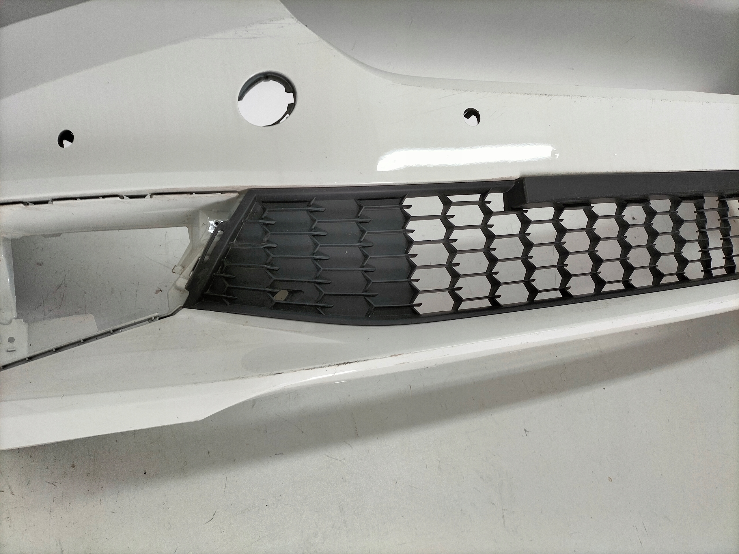 PREDNÝ NÁRAZNÍK SKODA FABIA 4 IV 21-