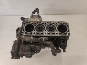 Ford SPODOK MOTORA BLOK 1.8 tdci QYBA VSTREKOVACIE ČERPADLO Ford SPODOK MOTORA BLOK 1.8 tdci QYBA VSTREKOVACIE ČERPADLO