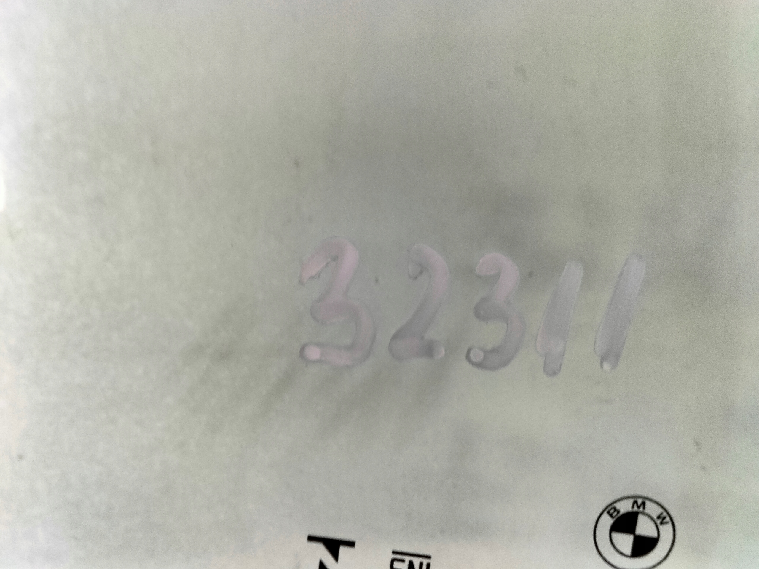 SKLO PRAVÝCH ZADNÝCH DVERÍ BMW X1 F48 15- FUYAO ROČNÍK 2017