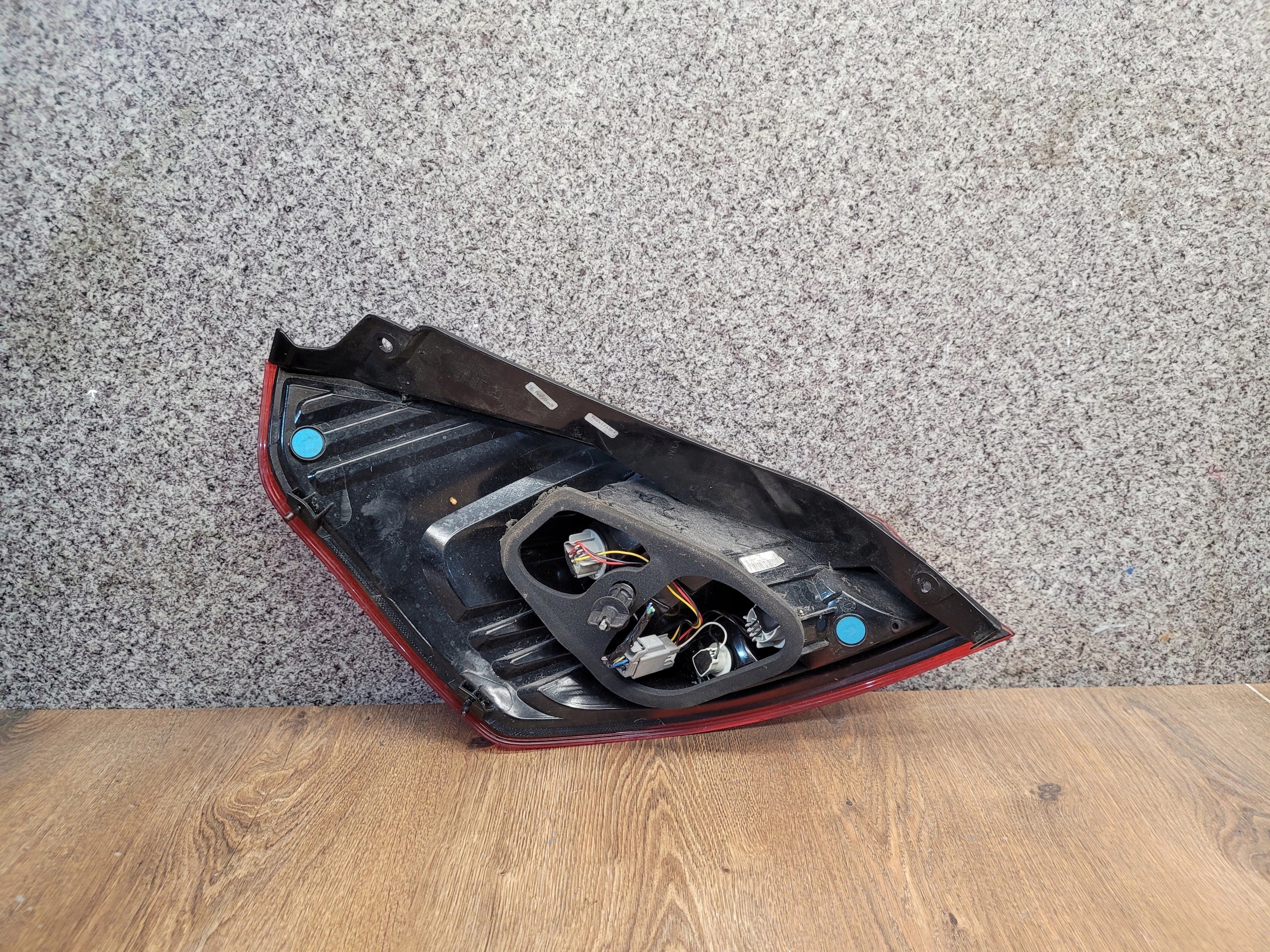 FORD FIESTA MK7 PRAVE ZADNE SVETLO C1BB-13404-AE