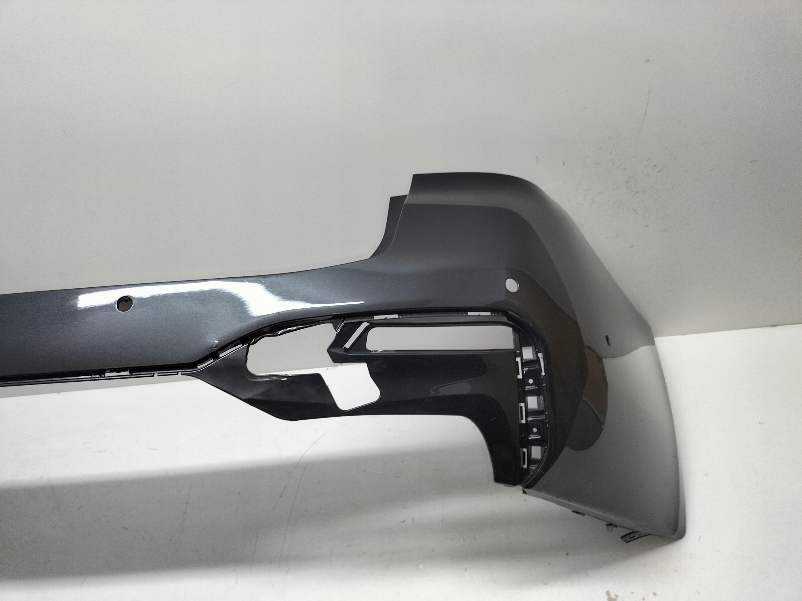 ZADNÝ NÁRAZNÍK BMW 5 G31 LIFT LCI 20- KOMBI