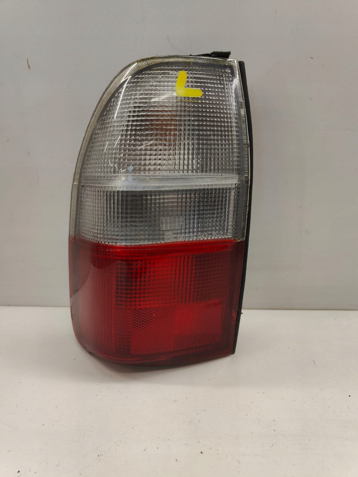 Mitsubishi l200 warrior ZADNE SVETLO ZADNA LAVA