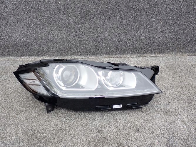 JAGUAR F-PACE XENON LED XF X260 PRAVE PREDNE SVETLO