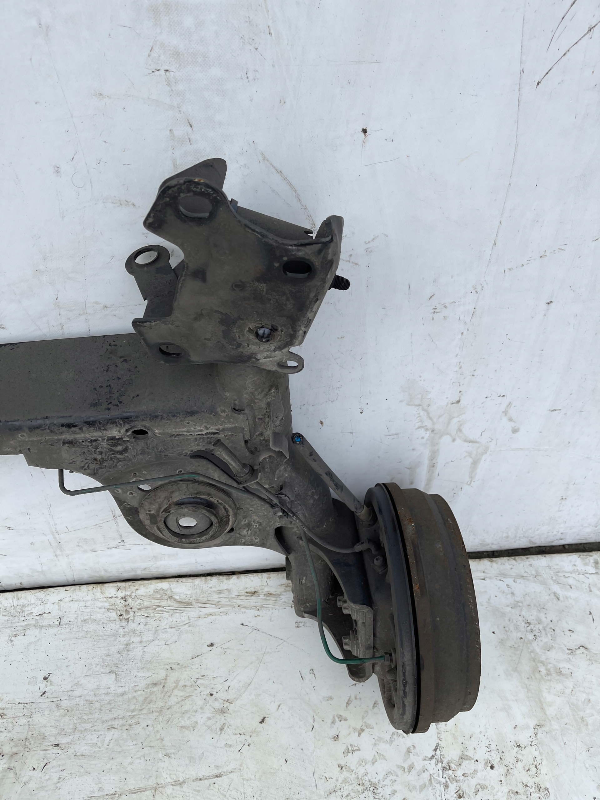 ZADNÁ NÁPRAVA DACIA LOGAN MCV KOMBI