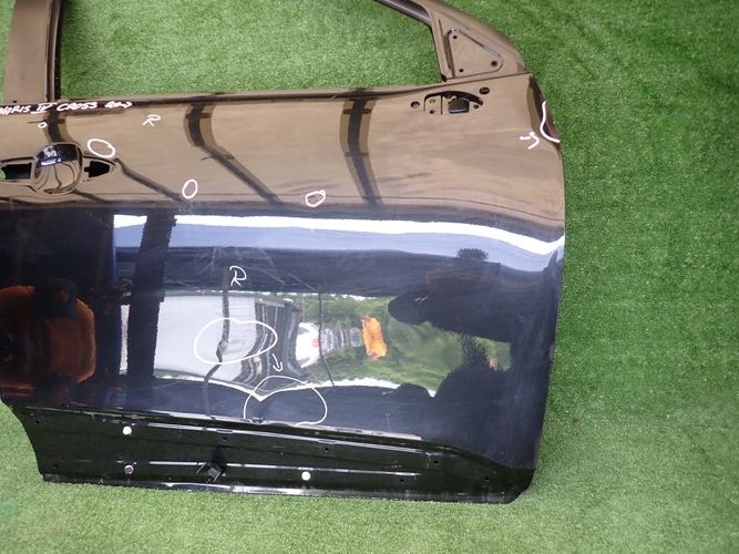 TOYOTA YARIS IV CROSS PRAVE PREDNE DVERE