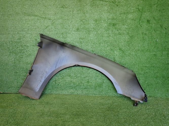 AUDI A4 B9 LIFT 19- ĽAVÝ PREDNÝ BLATNÍK