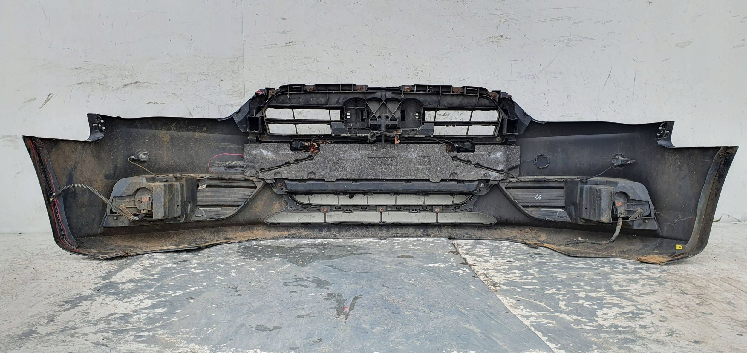AUDI A4 B8 8K LIFT PDC PREDNÝ NÁRAZNÍK
