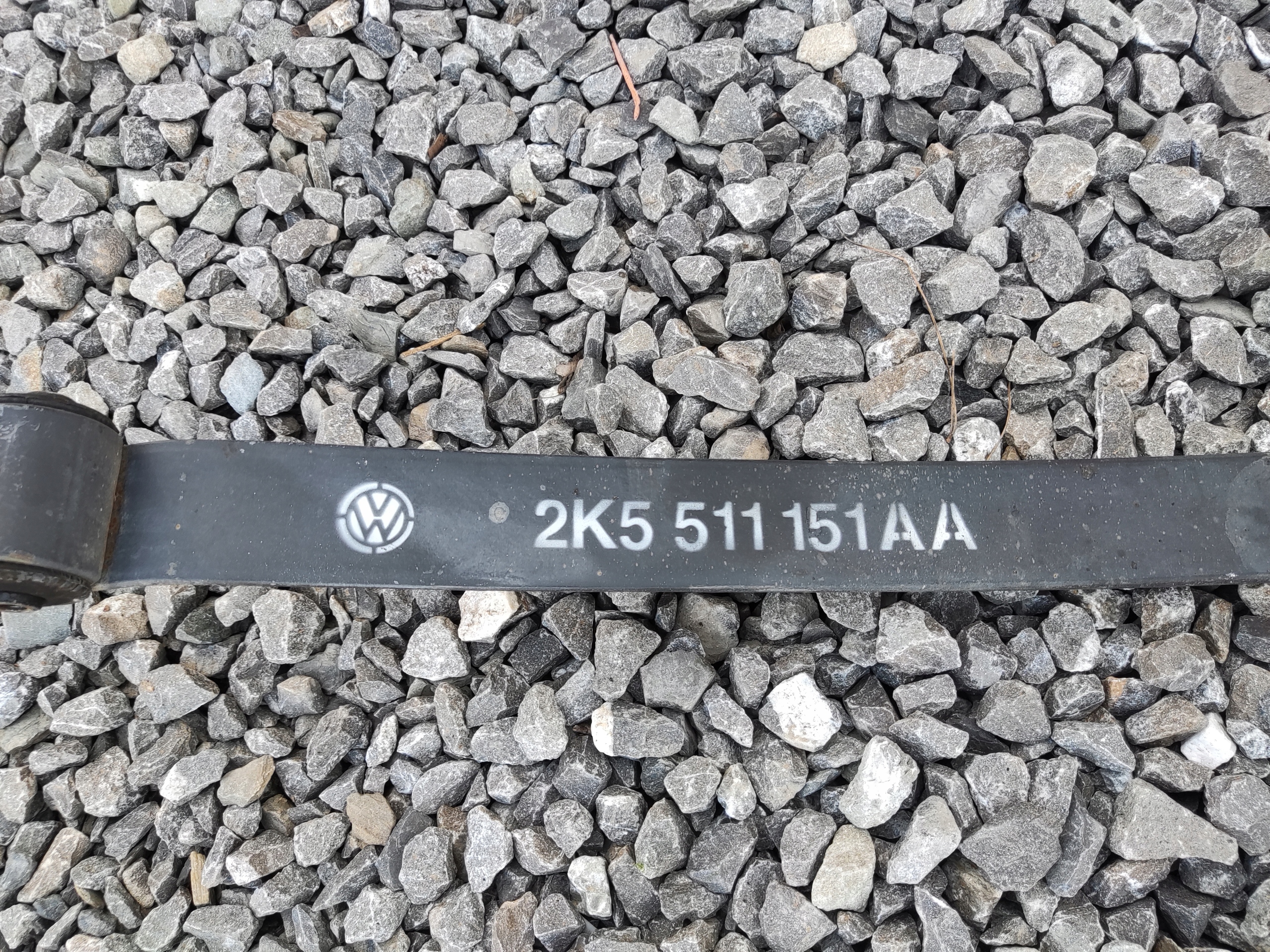 ZADNE LISTOVE PERO VOLKSWAGEN CADDY III IV 2K5 2K5511151AA 2015-19