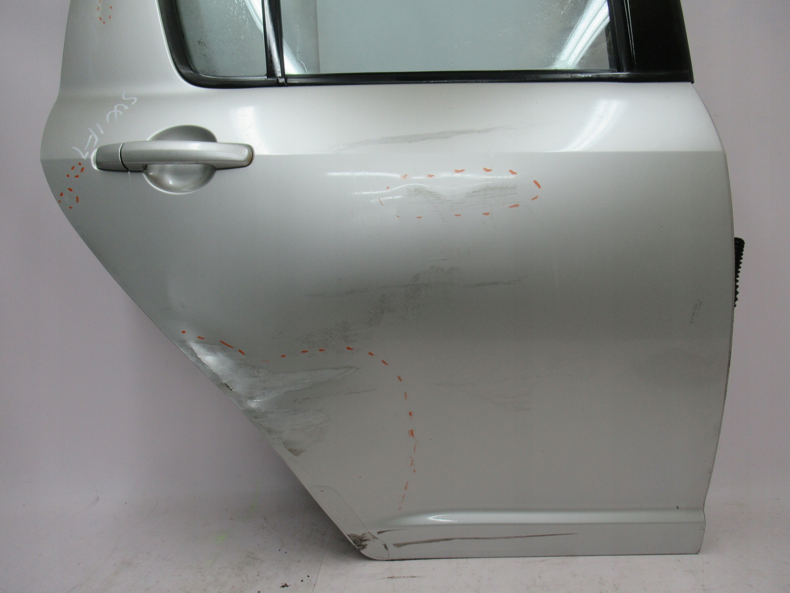 PRAVÉ ZADNÉ DVERE SUZUKI SWIFT MK6