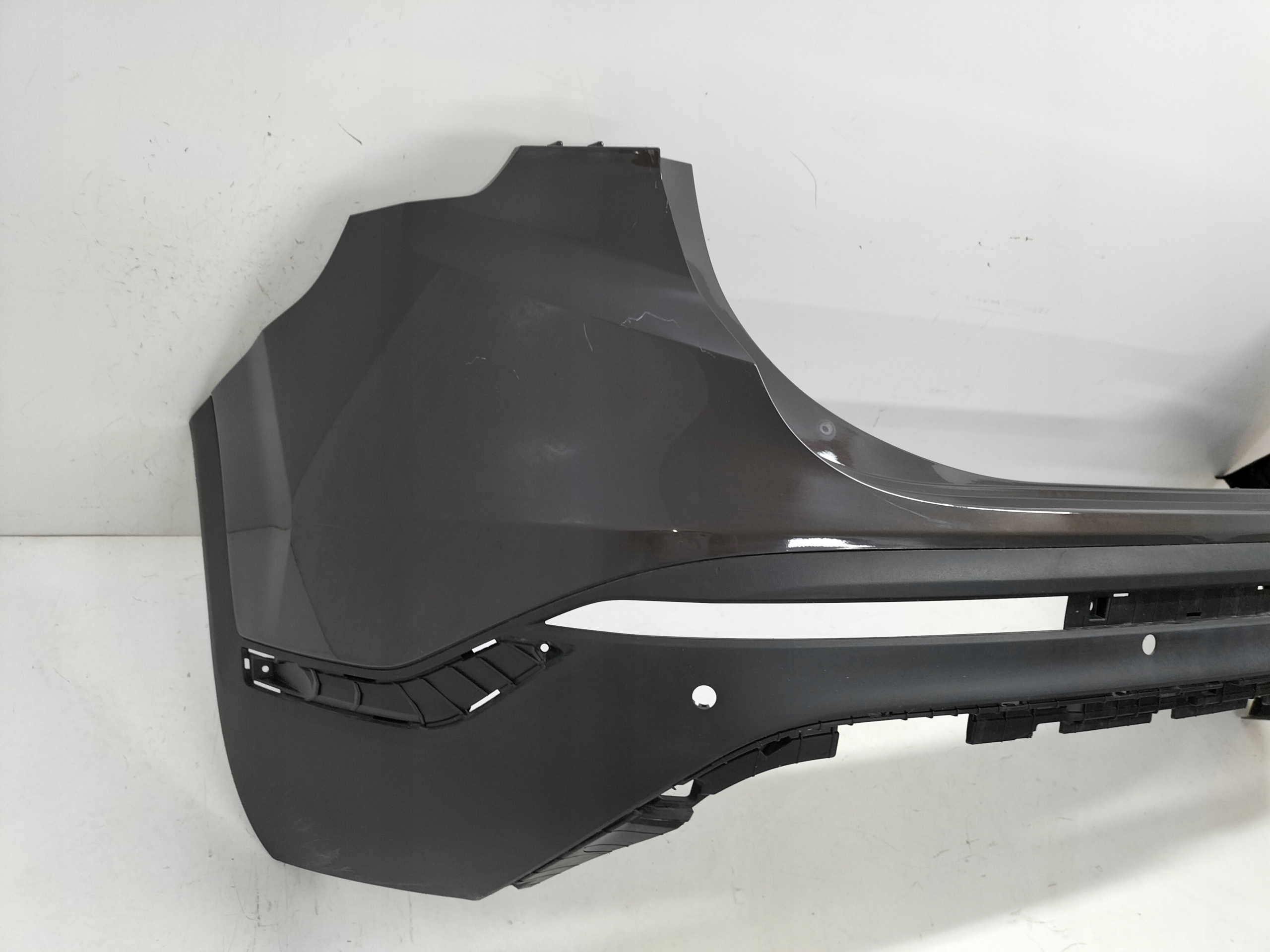 ZADNÝ NÁRAZNÍK HYUNDAI SANTA FE IV LIFT 21-