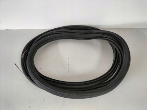 TESNIACA GUMA ZADNEJ KAPOTY BMW X3 G01 17- TESNIACA GUMA ZADNEJ KAPOTY BMW X3 G01 17-