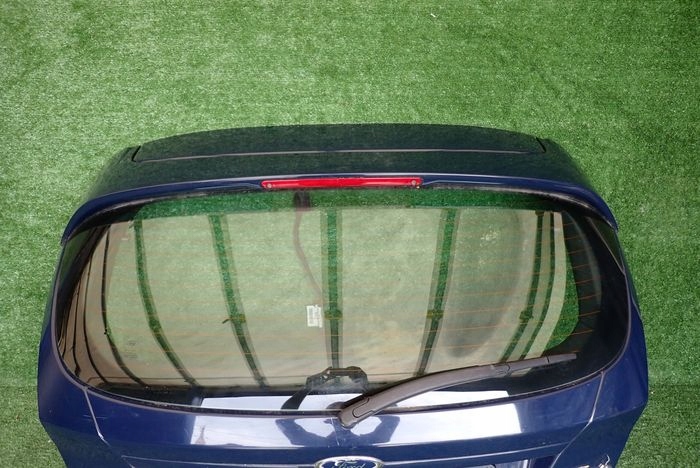 FORD FIESTA MK7 VII 08- ZADNÁ KAPOTA