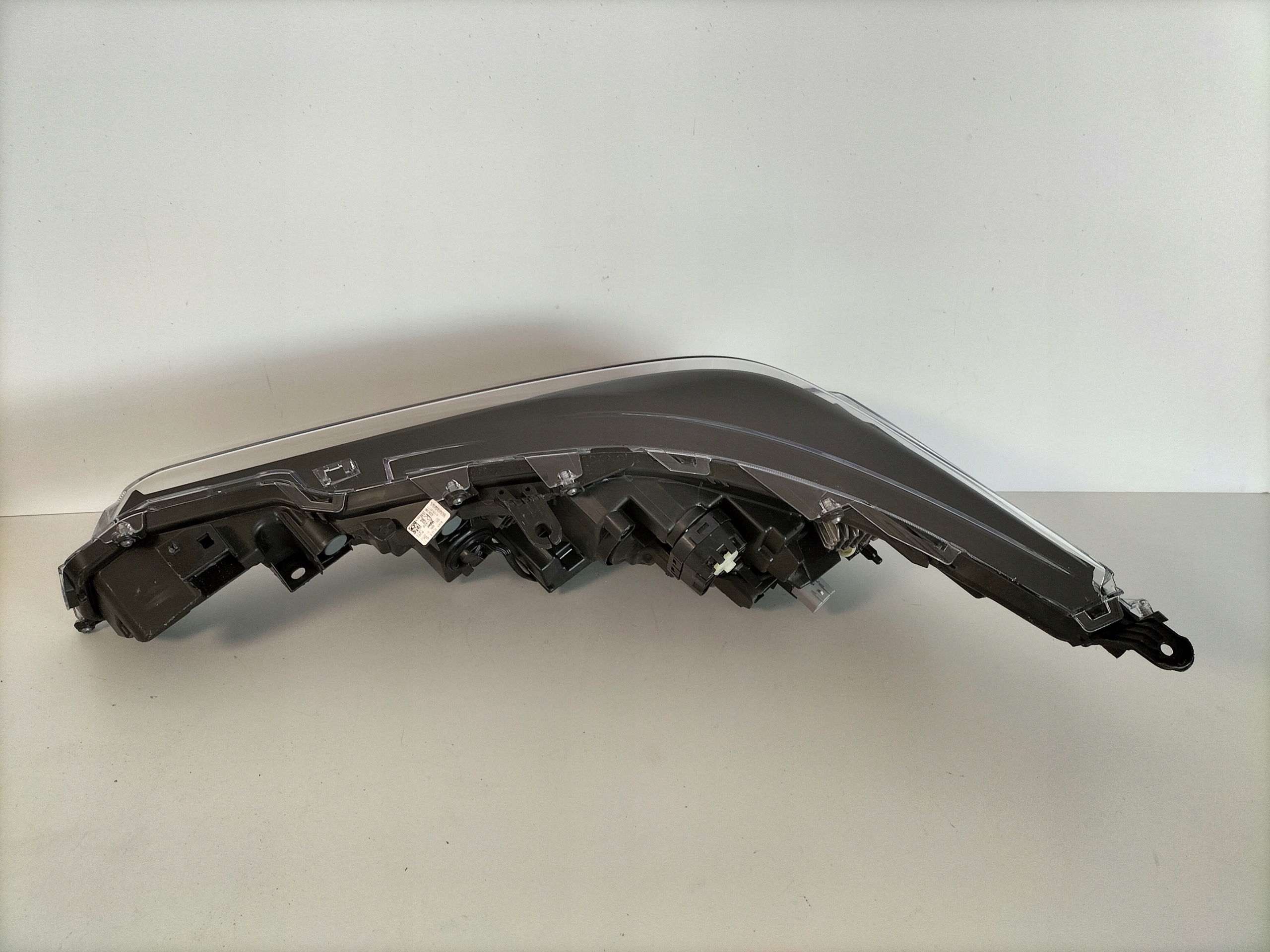 PRAVE PREDNE SVETLO TOYOTA COROLLA E21 18-22 HB/KOMBI FULL LED