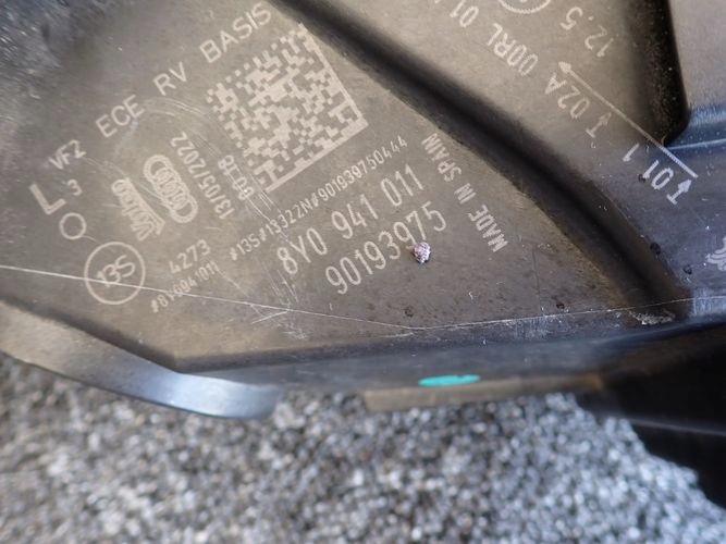 AUDI A3 8Y FULL LED 20- LAVE PREDNE SVETLO 8Y0941011