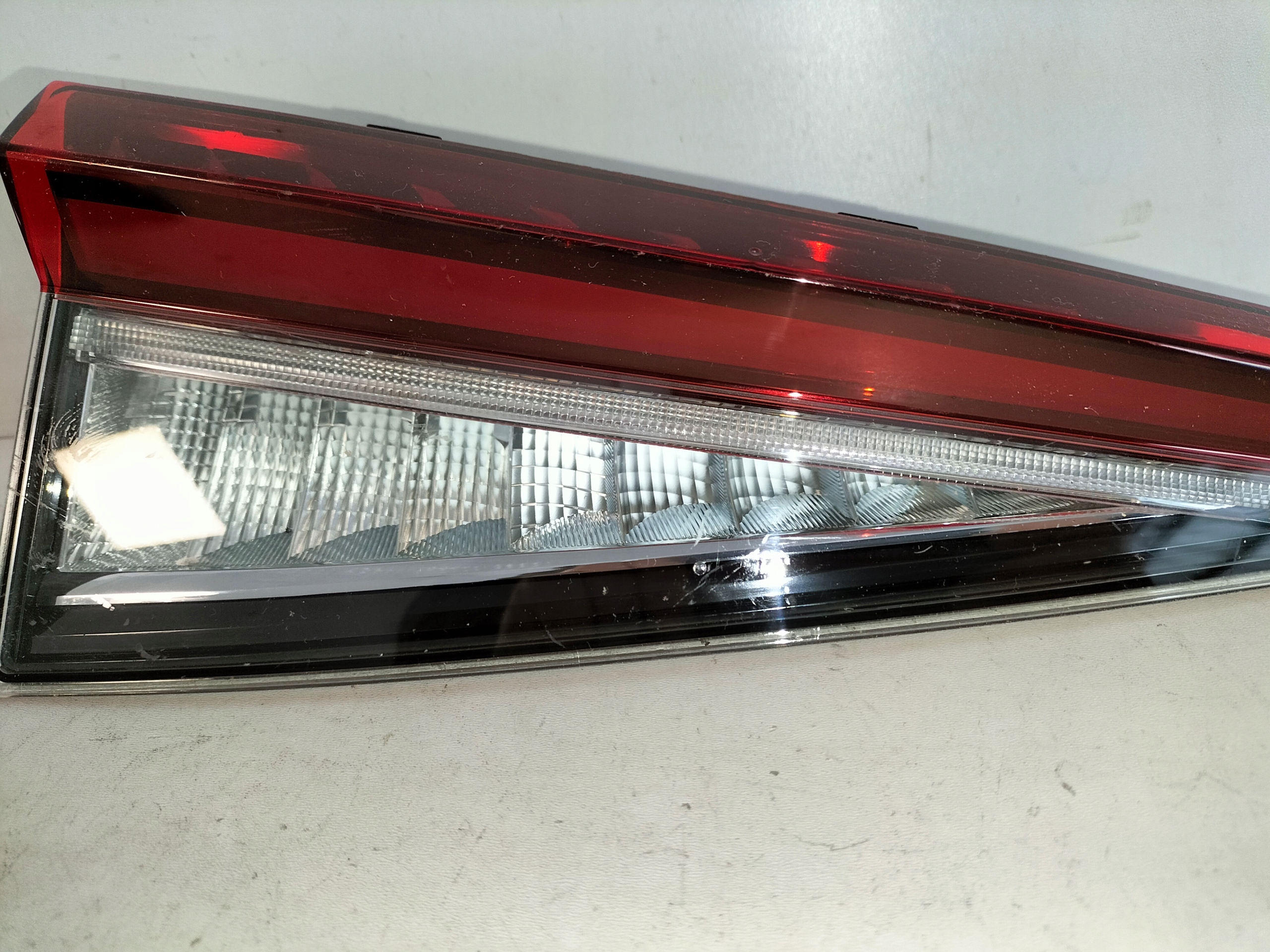 LAVE ZADNE SVETLO SKODA ENYAQ 21- LED
