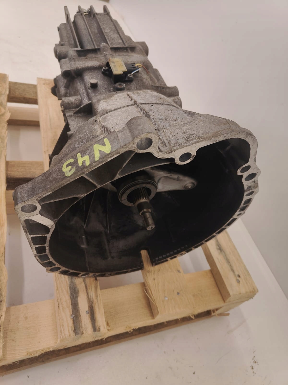 BMW e90 e87 e92 n43 320i 318i oe 217.0.0173.96 PREVODOVKA MANUALNA