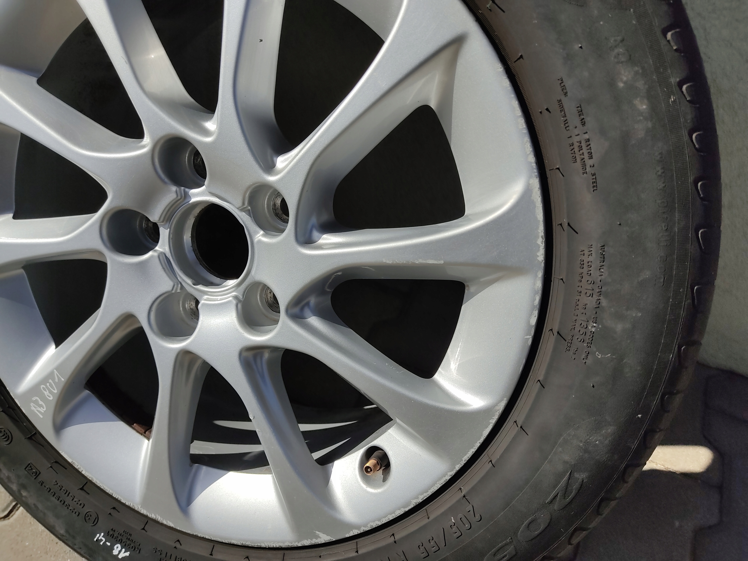 KOLESA LETNE PNEUMATIKY HLINIKOVE DISKY 16 AUDI A3 8V 5×112 6.5J 8V0601025BM