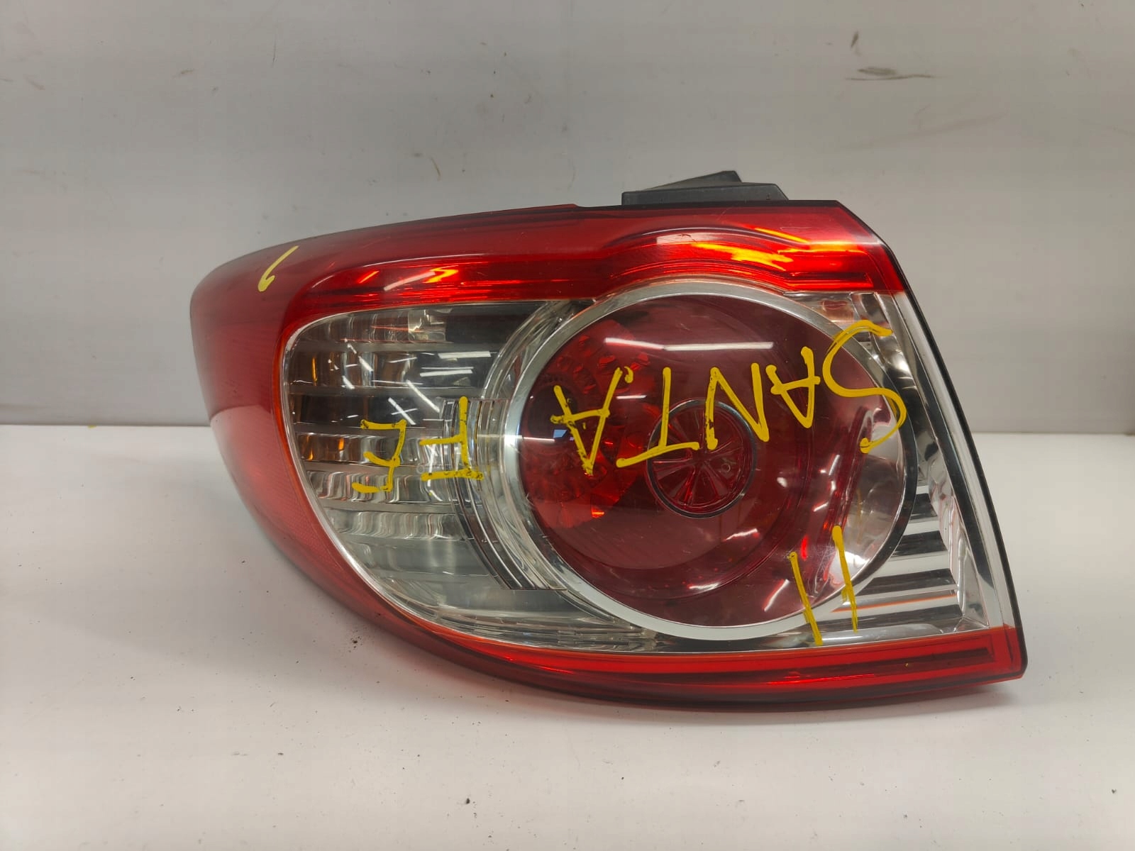 Hyundai santa fe II lift 09- 92401-2B5 LAVE ZADNE SVETLO
