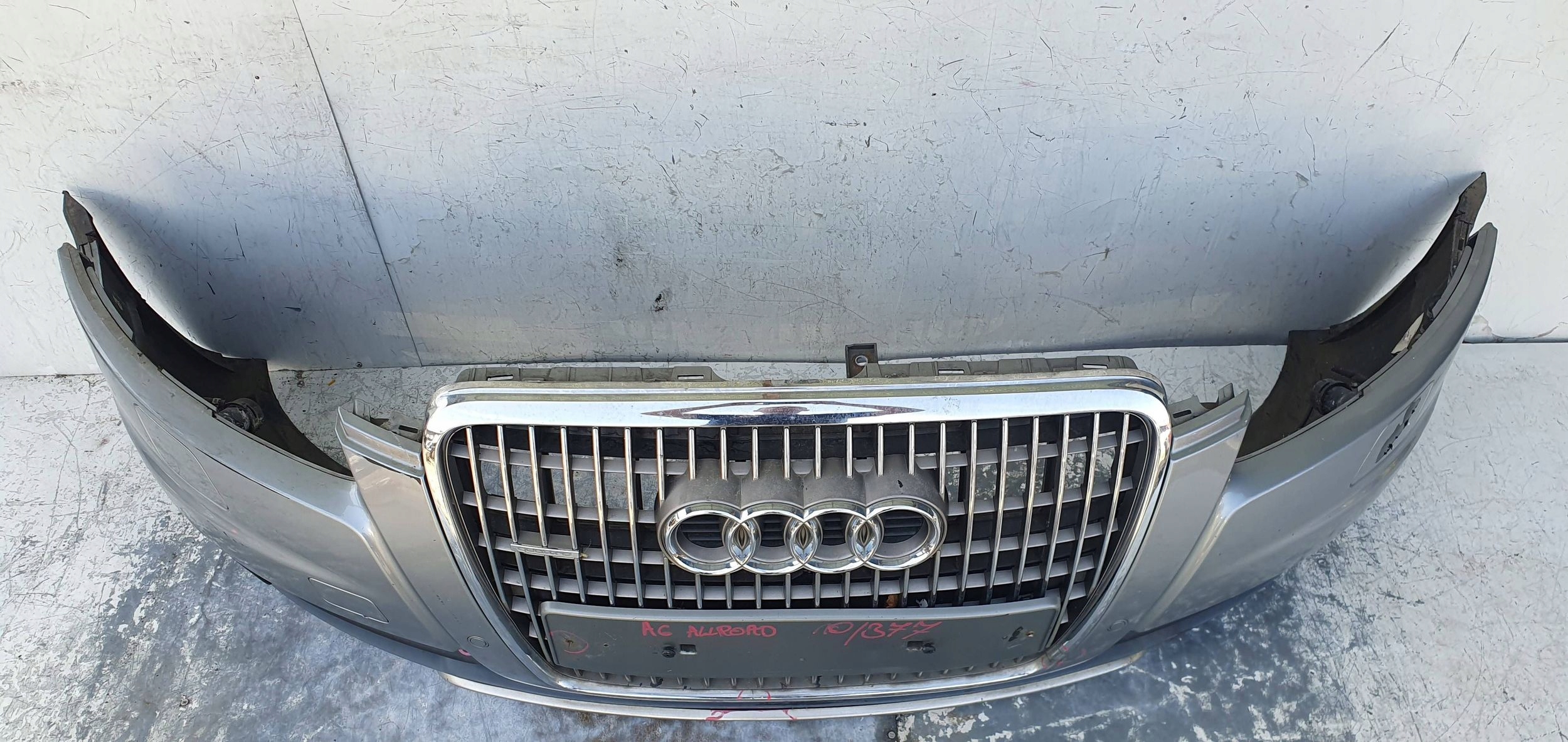 Audi A6 Allroad C6 PREDNÝ NÁRAZNÍK XENON PDC