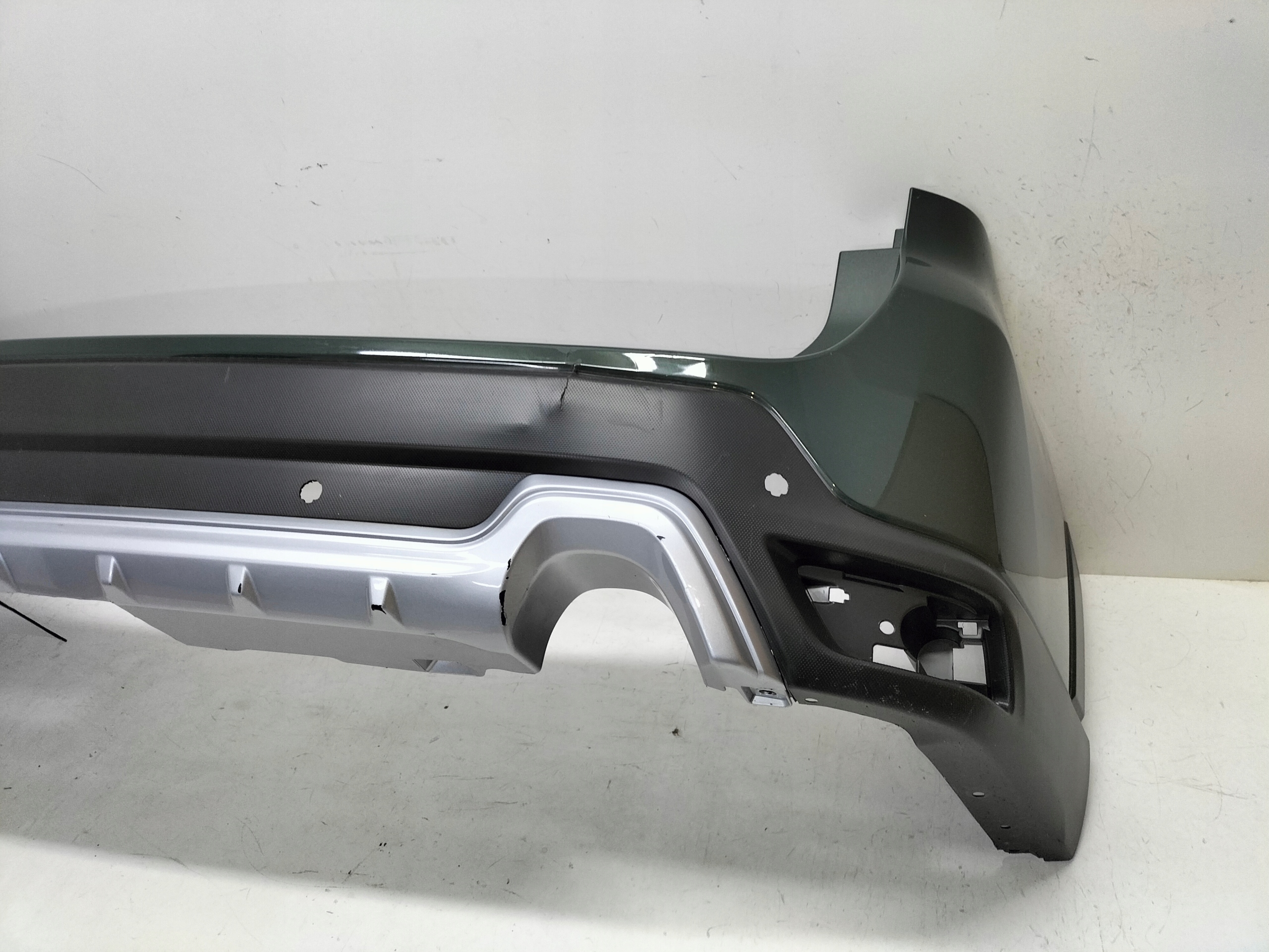 ZADNÝ NÁRAZNÍK SUBARU FORESTER 5 V 18-