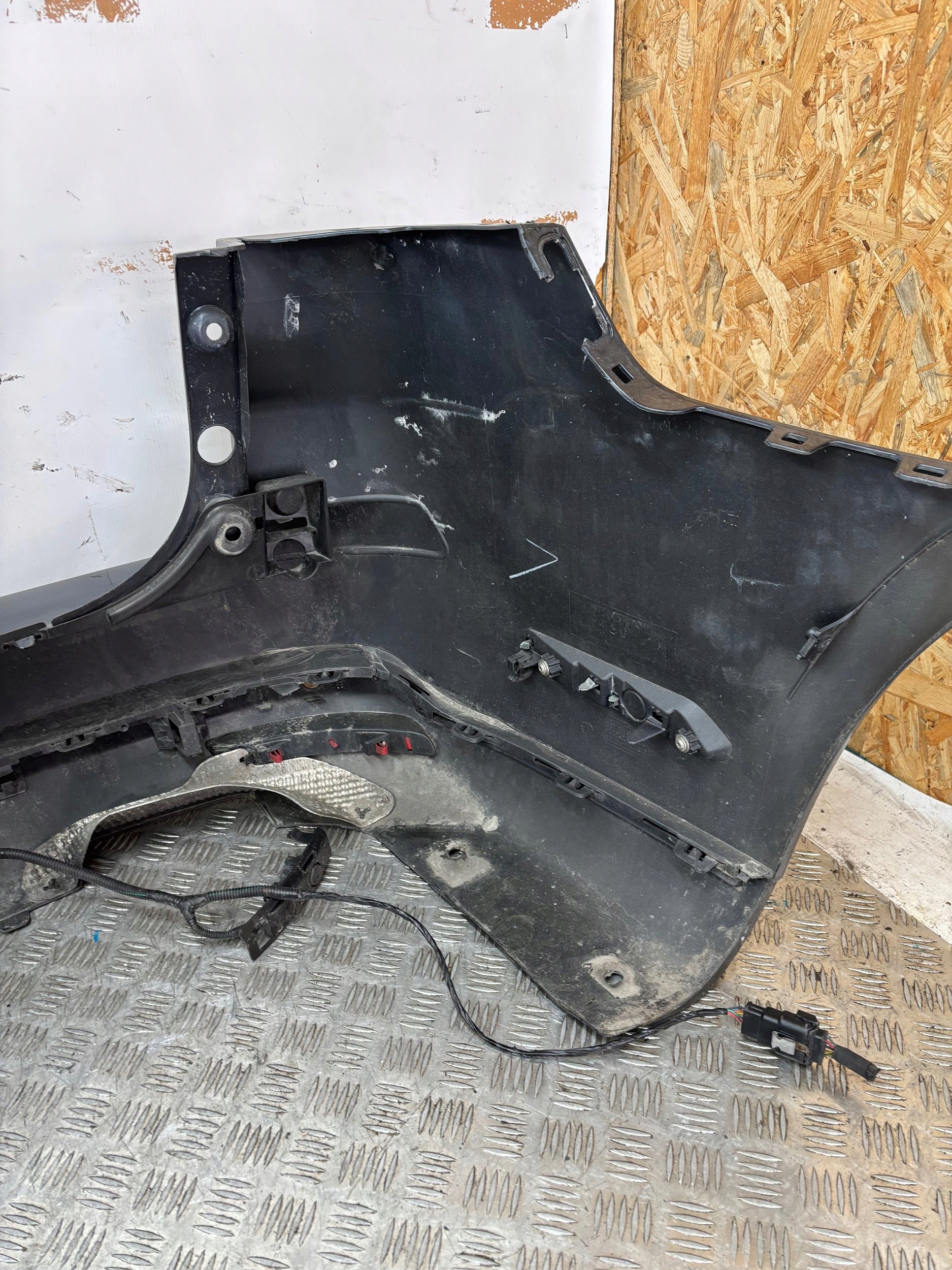 ZADNÝ NÁRAZNÍK CITROEN C5 III KOMBI PDC 08-