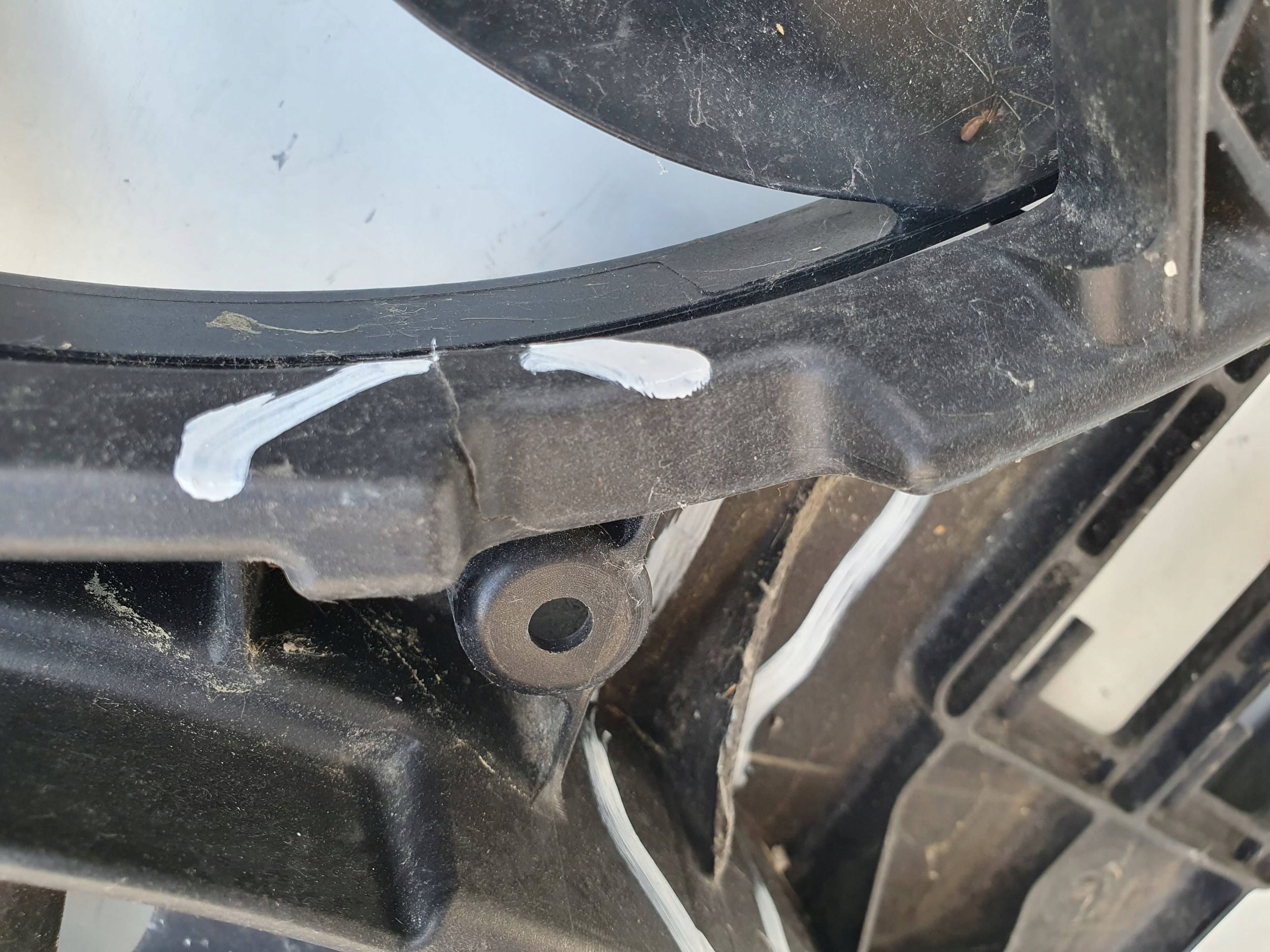 Ford Kuga II 2.0 tdci 3135103884 VENTILATOR CHLADICA