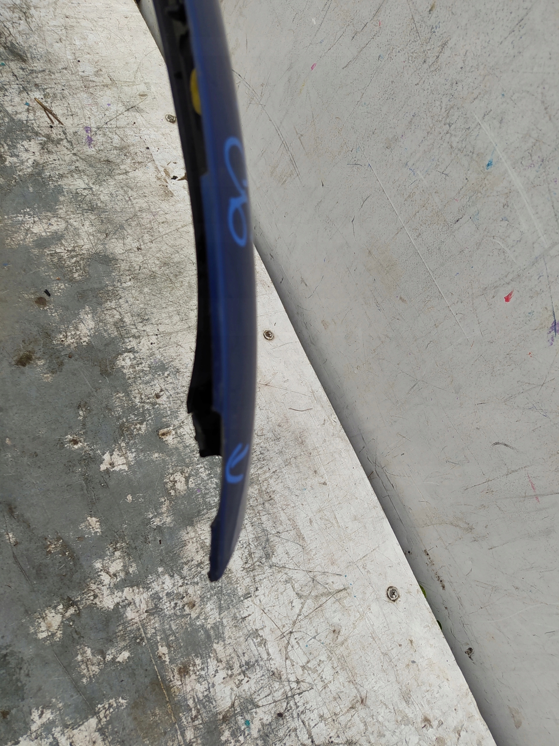 VOLVO C30 LISTA PRAVEHO ZADNEHO BLATNIKA 30779141