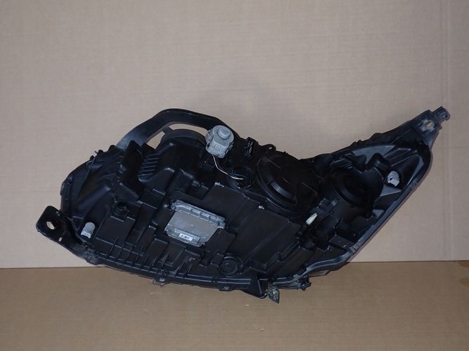 CITROEN C5 XENON LIFT 11- PRAVE PREDNE SVETLO 9674869880