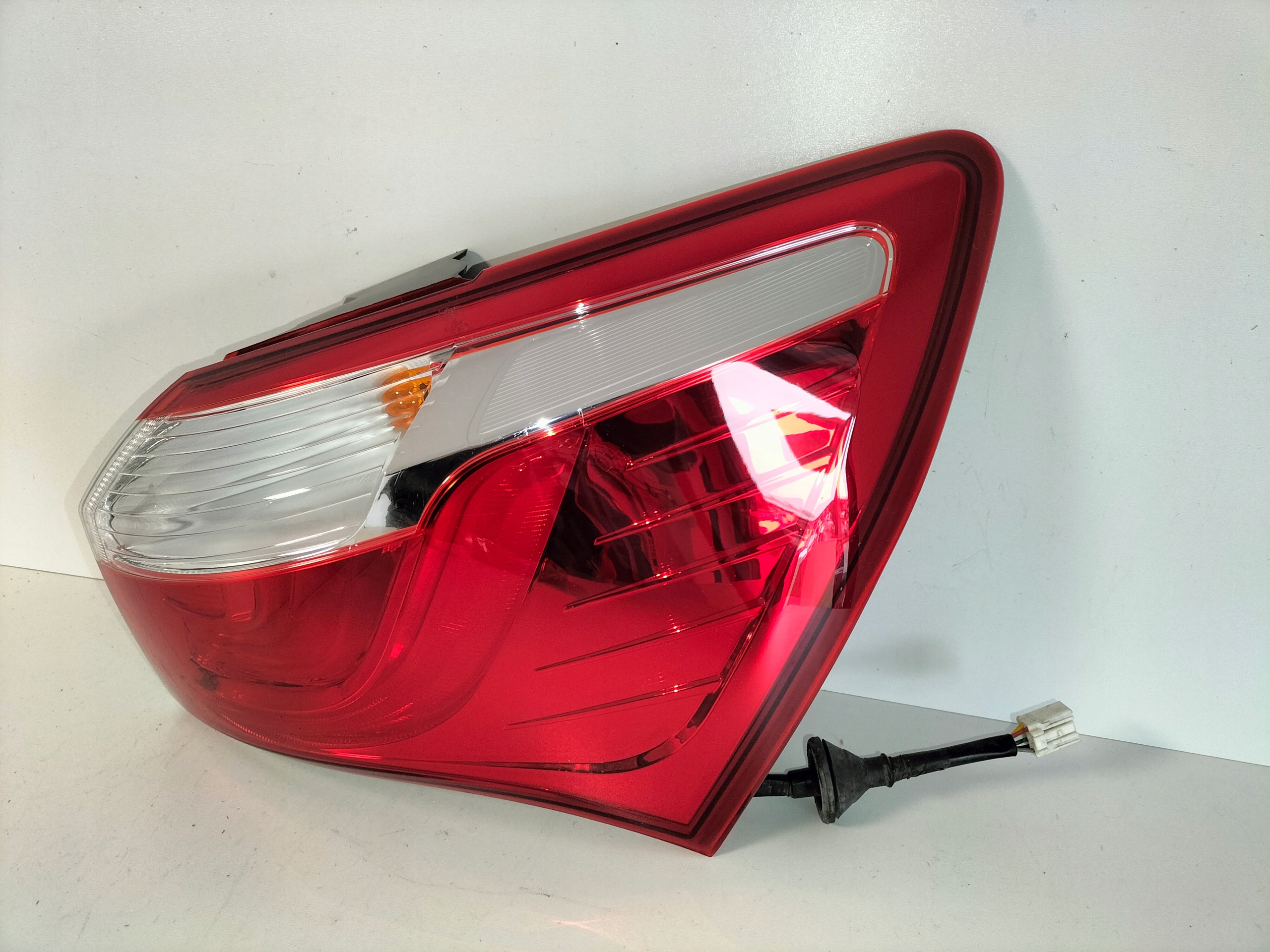 PRAVE ZADNE SVETLO HYUNDAI IX20 LIFT 15- +LED