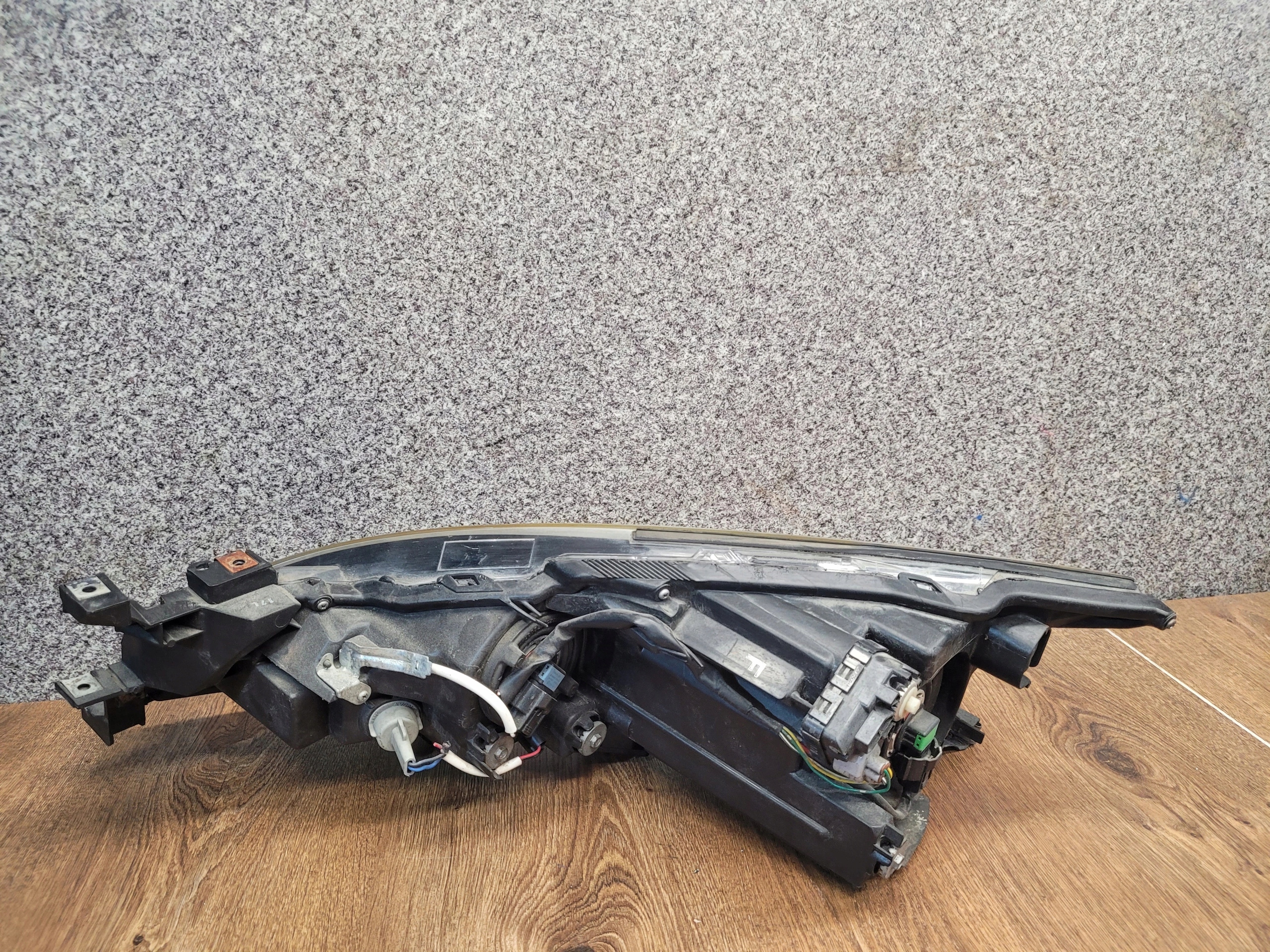 MAZDA 6 GH PRAVÉ PREDNÉ SVETLO