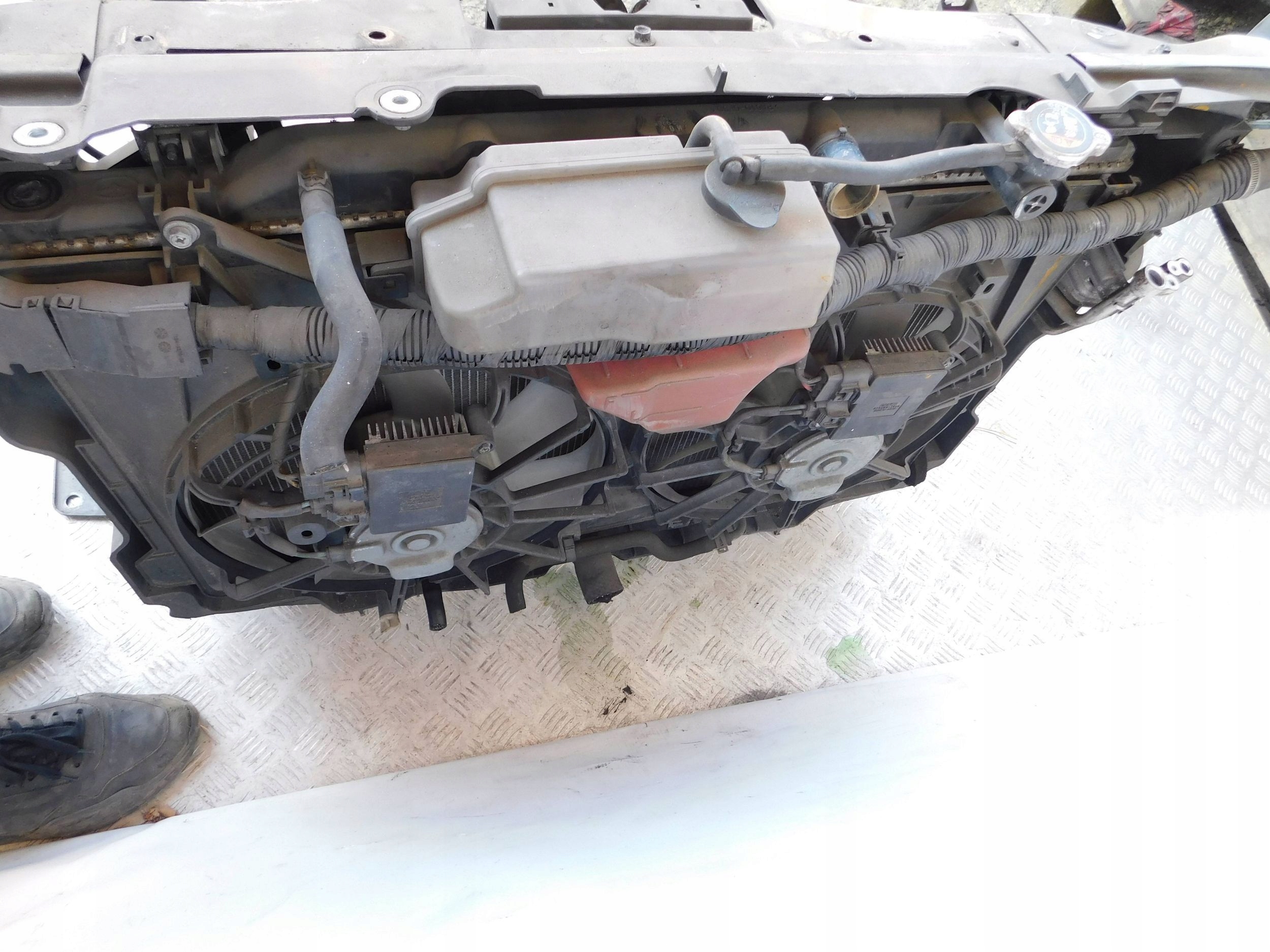 PREDNÉ PÁS VÝSTUHA CHLADIČE MAZDA CX-5 2.2 D AUTOMAT 12-