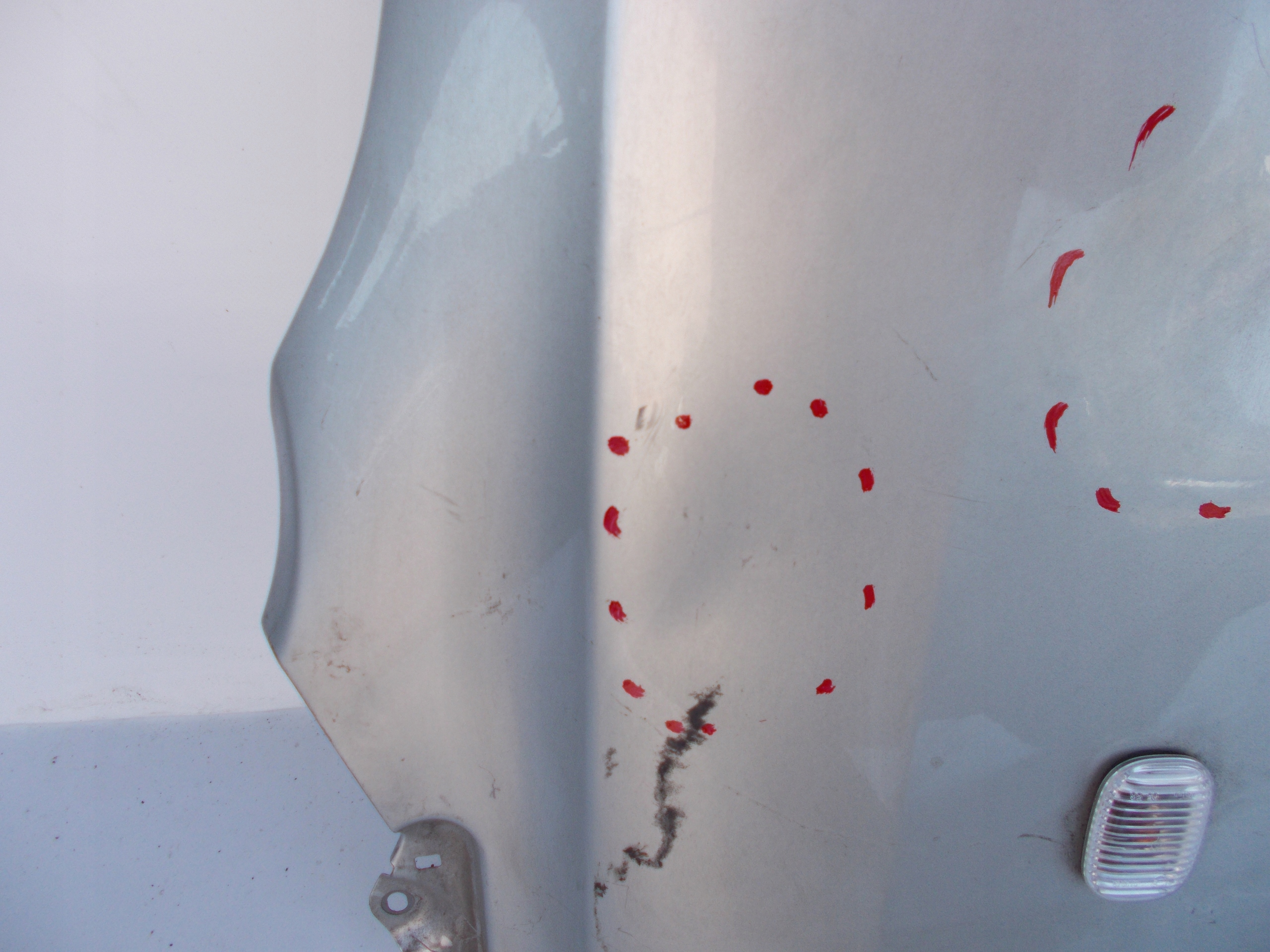 PRAVY PREDNY BLATNIK TOYOTA AVENSIS T25 03-