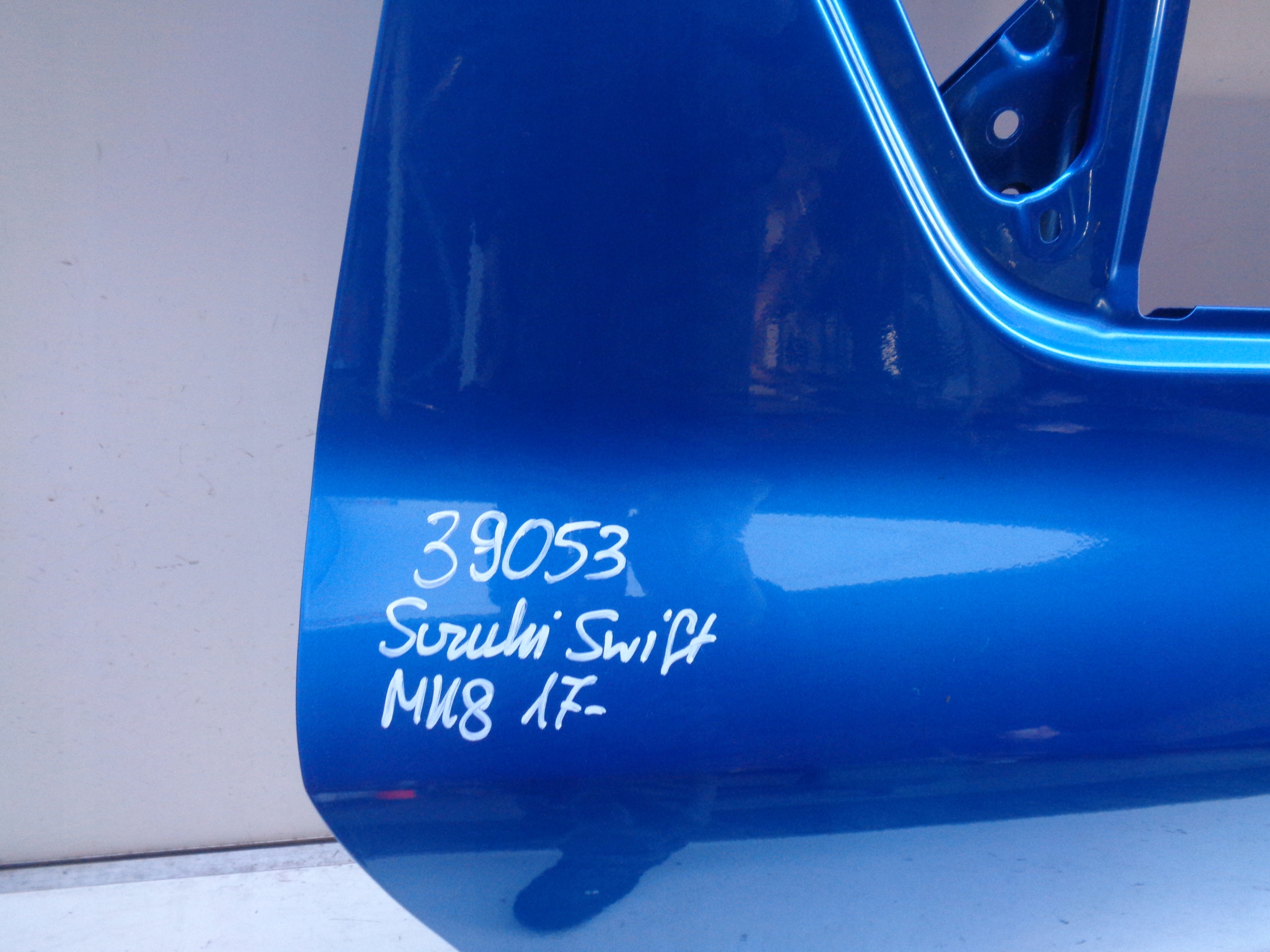 PRAVE ZADNE DVERE SUZUKI SWIFT MK8 17- NR 39053