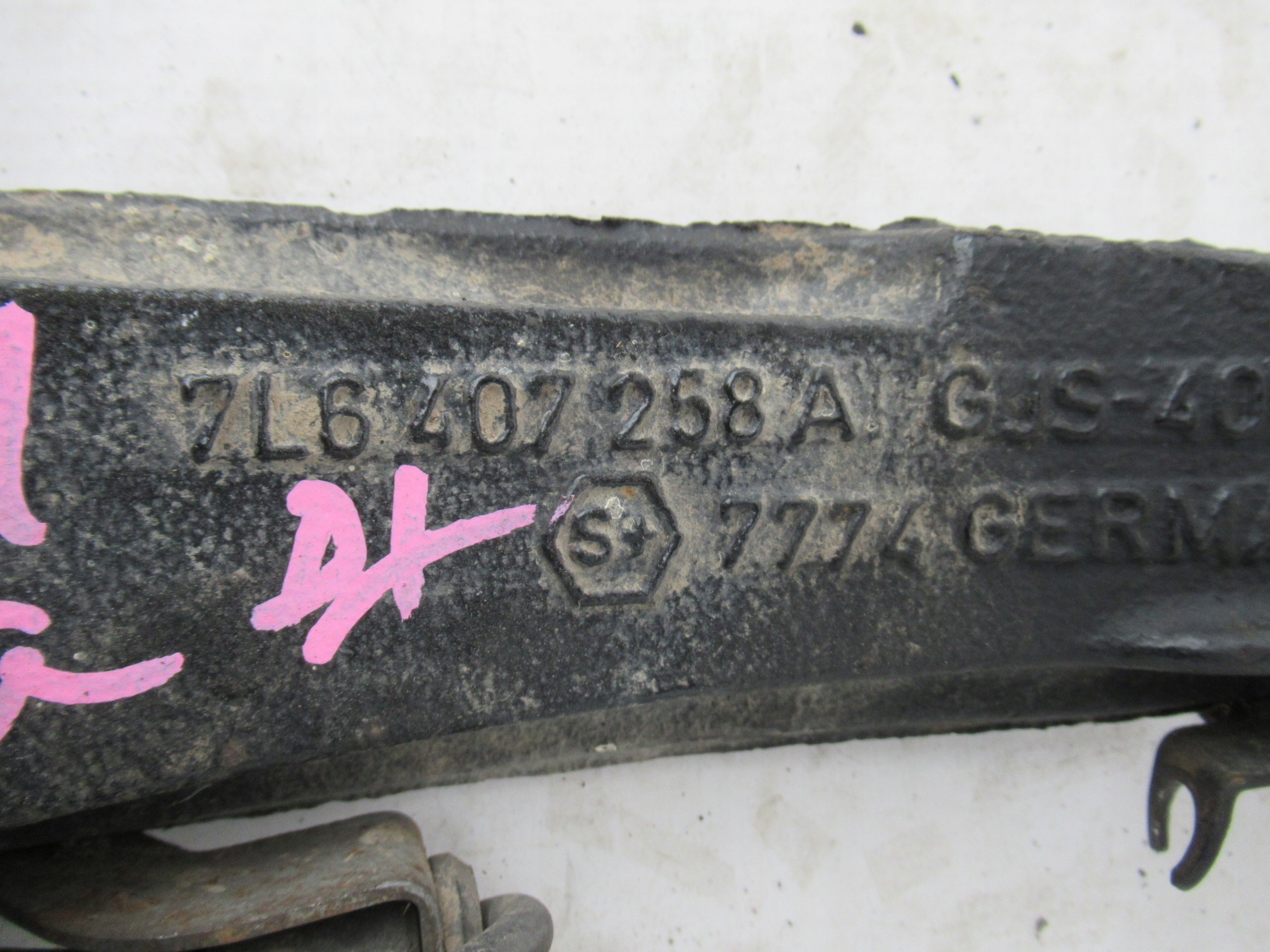 OTOC PRAVA VW TOUAREG 2.5 TDI 7L6407258A