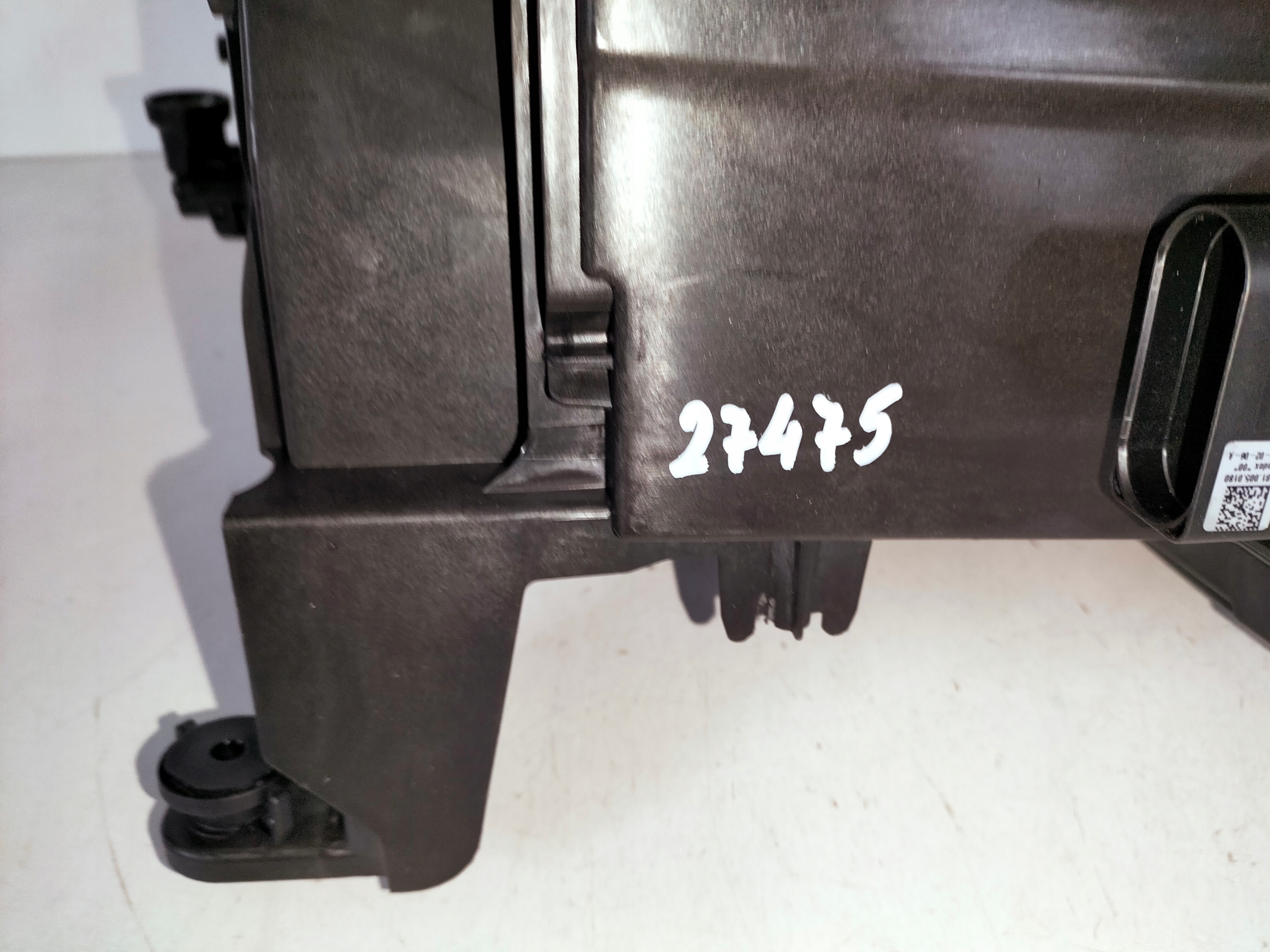 LAVE PREDNE SVETLO FORD TOURNEO CONNECT III 21-