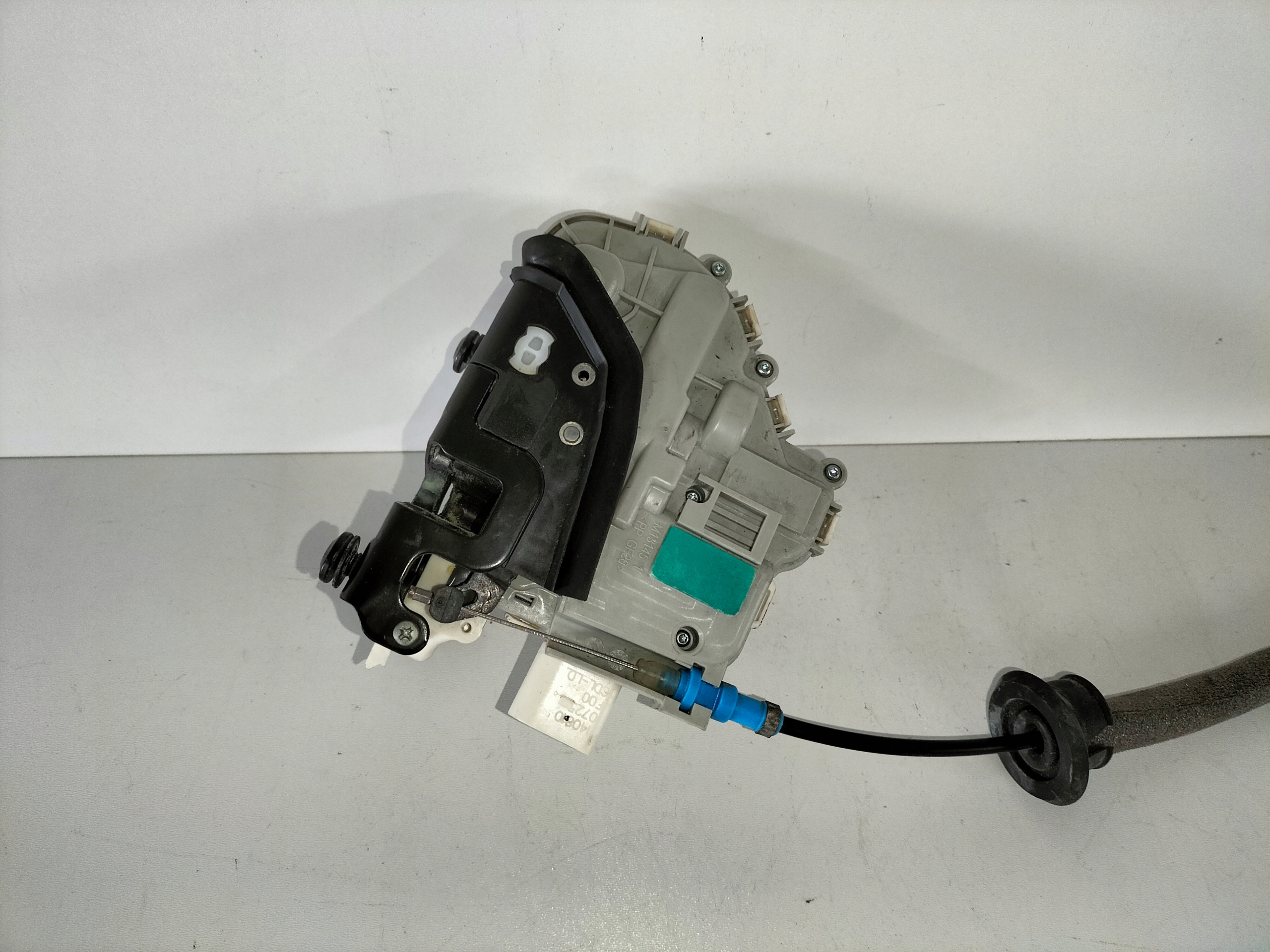 ZAMOK LAVYCH PREDNYCH DVERI AUDI A1 14- A3 8V 15- Q2
