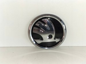 ZNAK EMBLEM logo ZADNEJ KAPOTY SKODA FABIA III 14- ZNAK EMBLEM logo ZADNEJ KAPOTY SKODA FABIA III 14-