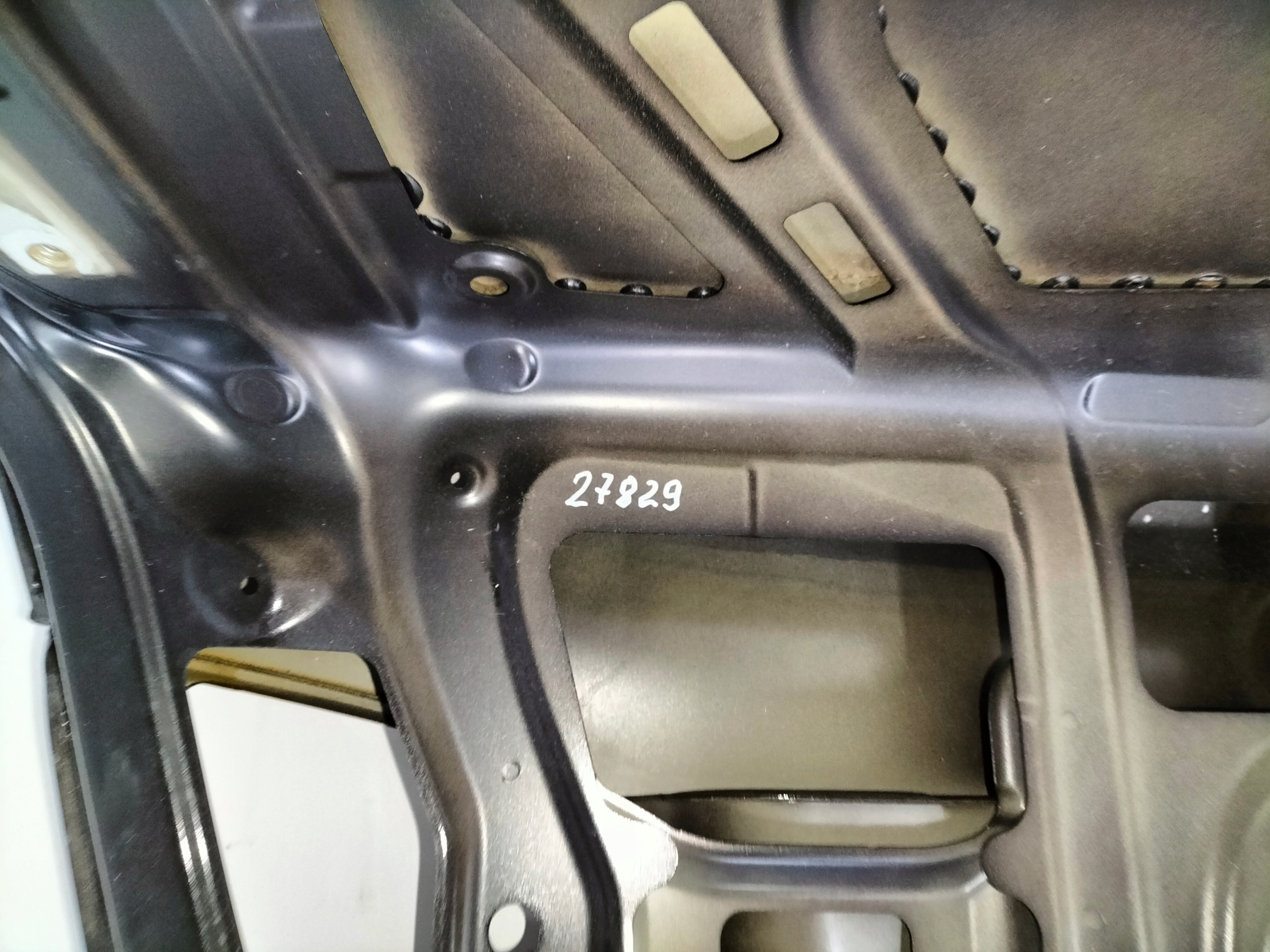 ZADNÁ KAPOTA BMW 5 F10 10-17 SEDAN