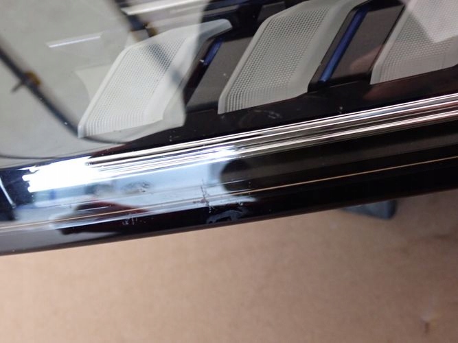 AUDI Q7 FULL LED LIFT LAVE PREDNE SVETLO 4M0941039C