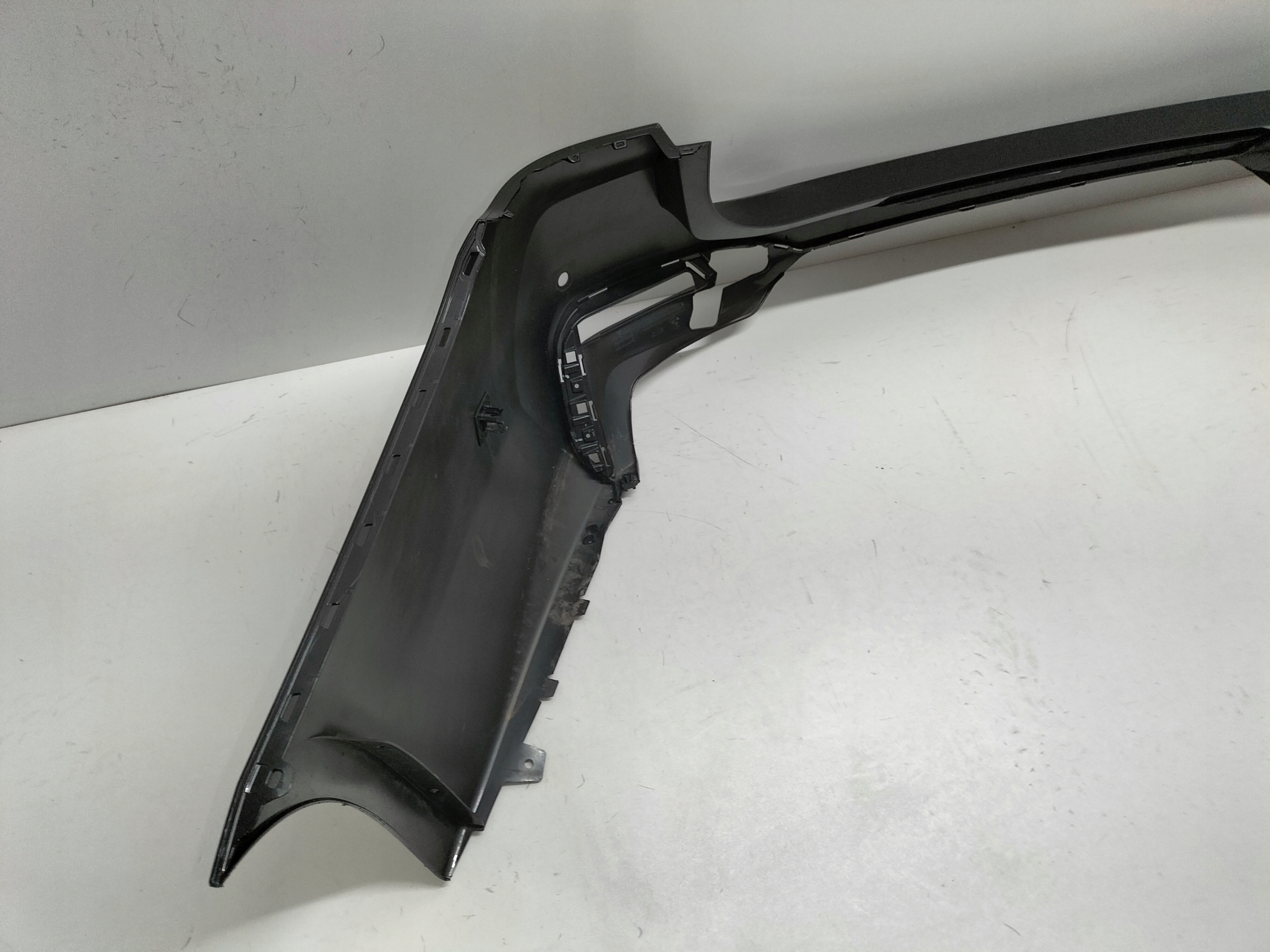 ZADNÝ NÁRAZNÍK BMW 5 G31 LIFT LCI 20- KOMBI